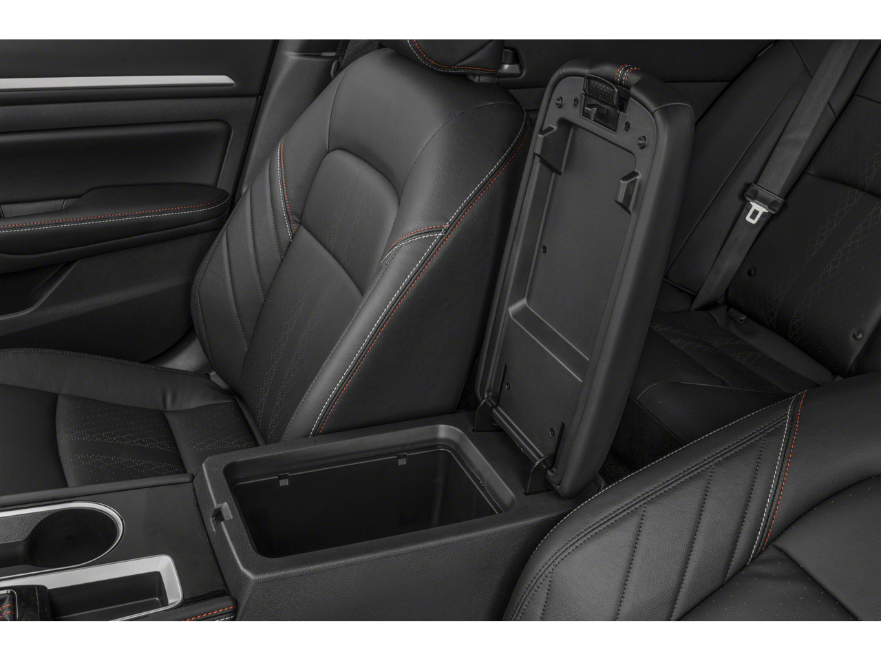 2025 Nissan Altima SR - Photo 10