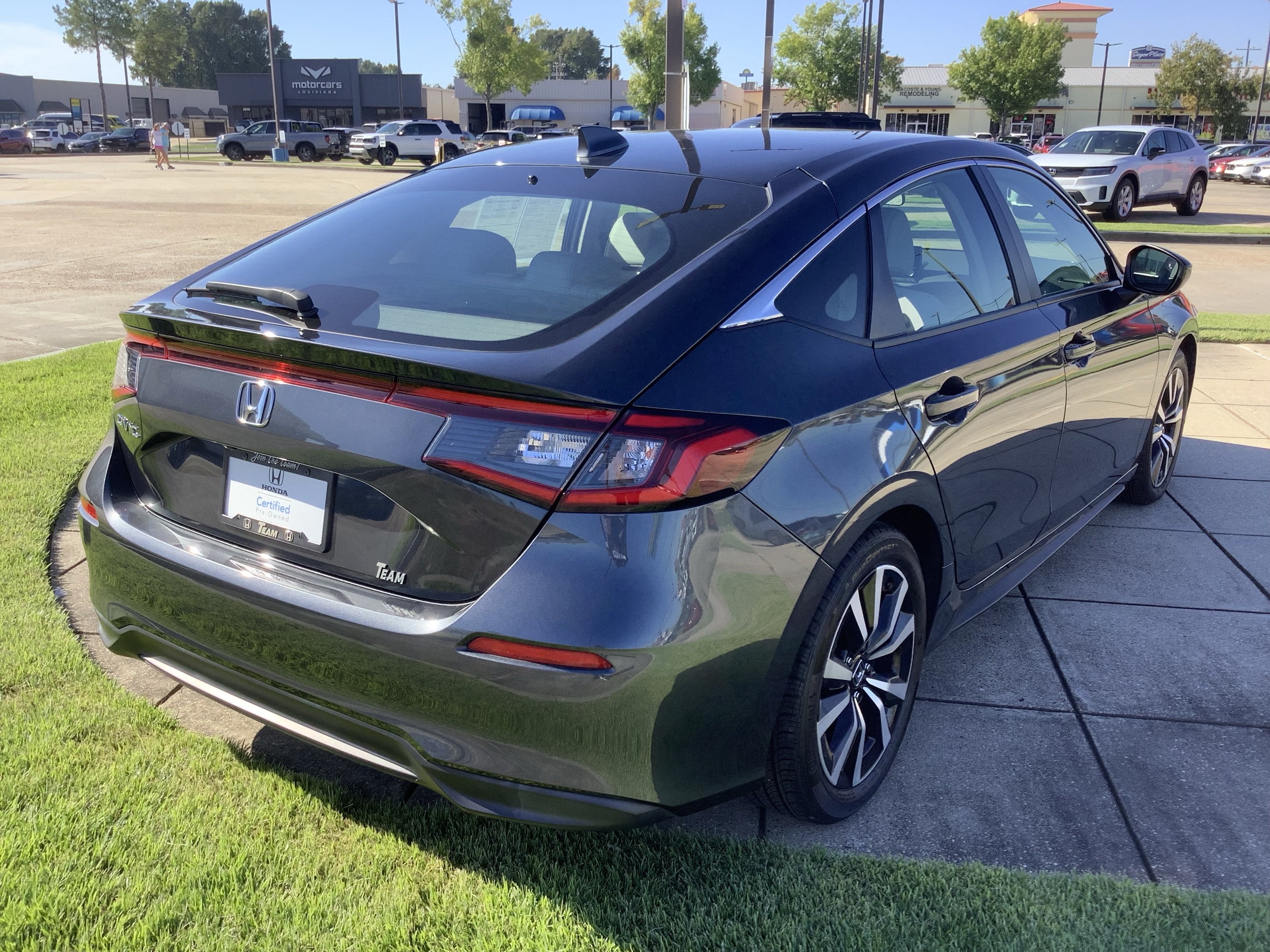 2024 Honda Civic Hatchback EX-L - Photo 8