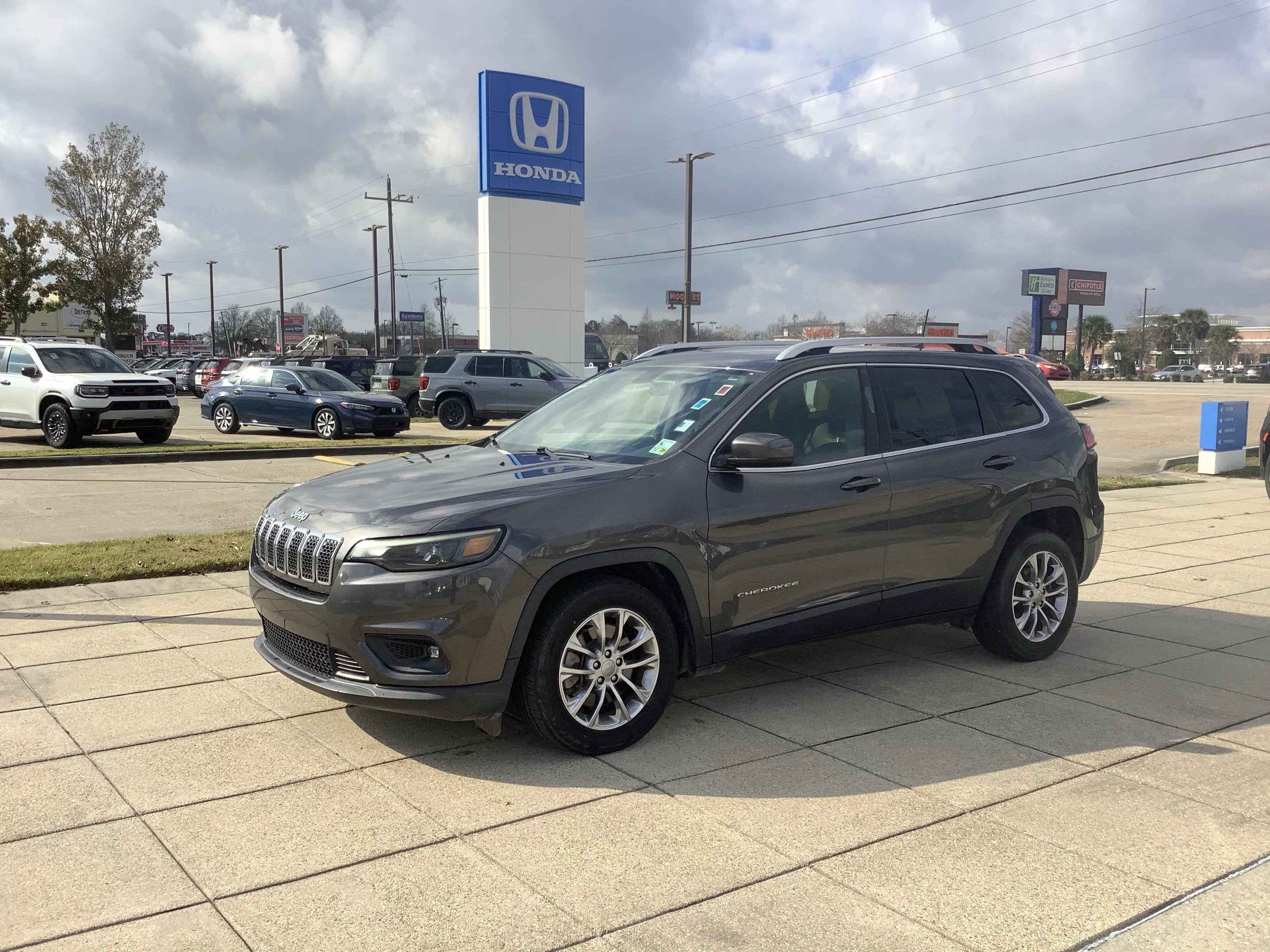 2019 Jeep Cherokee Latitude Plus
