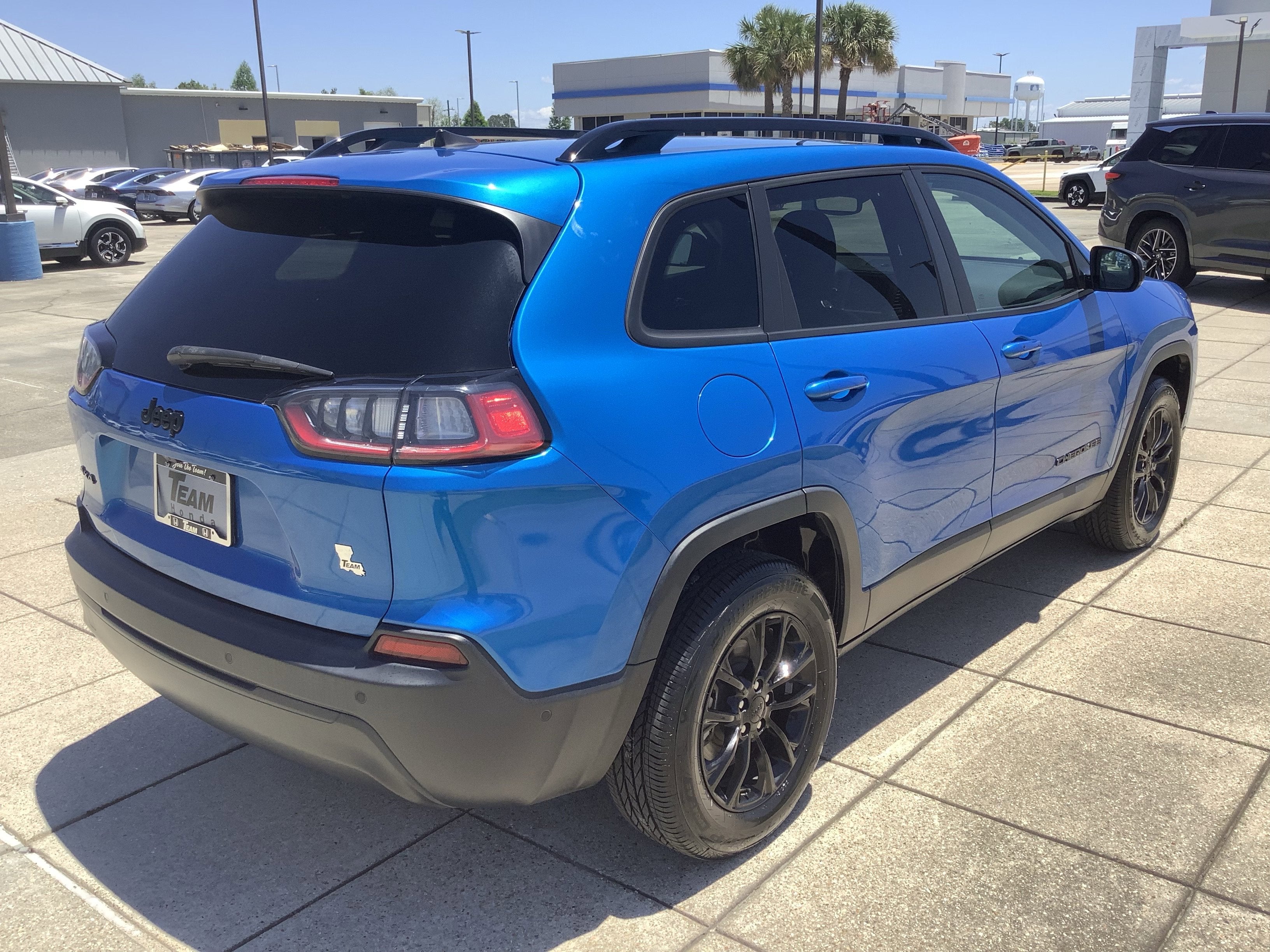 2023 Jeep Cherokee Altitude Lux