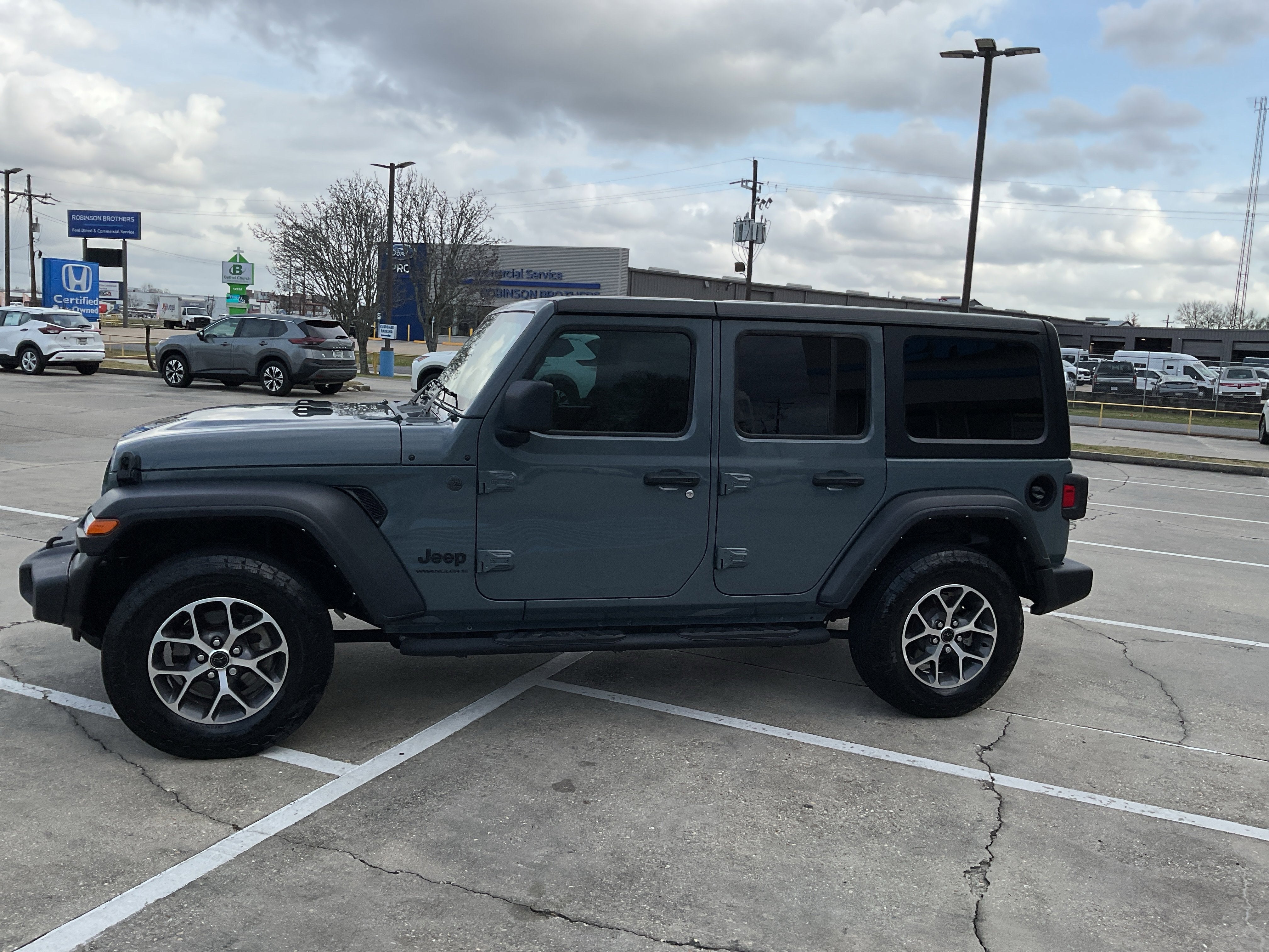 2024 Jeep Wrangler Sport S
