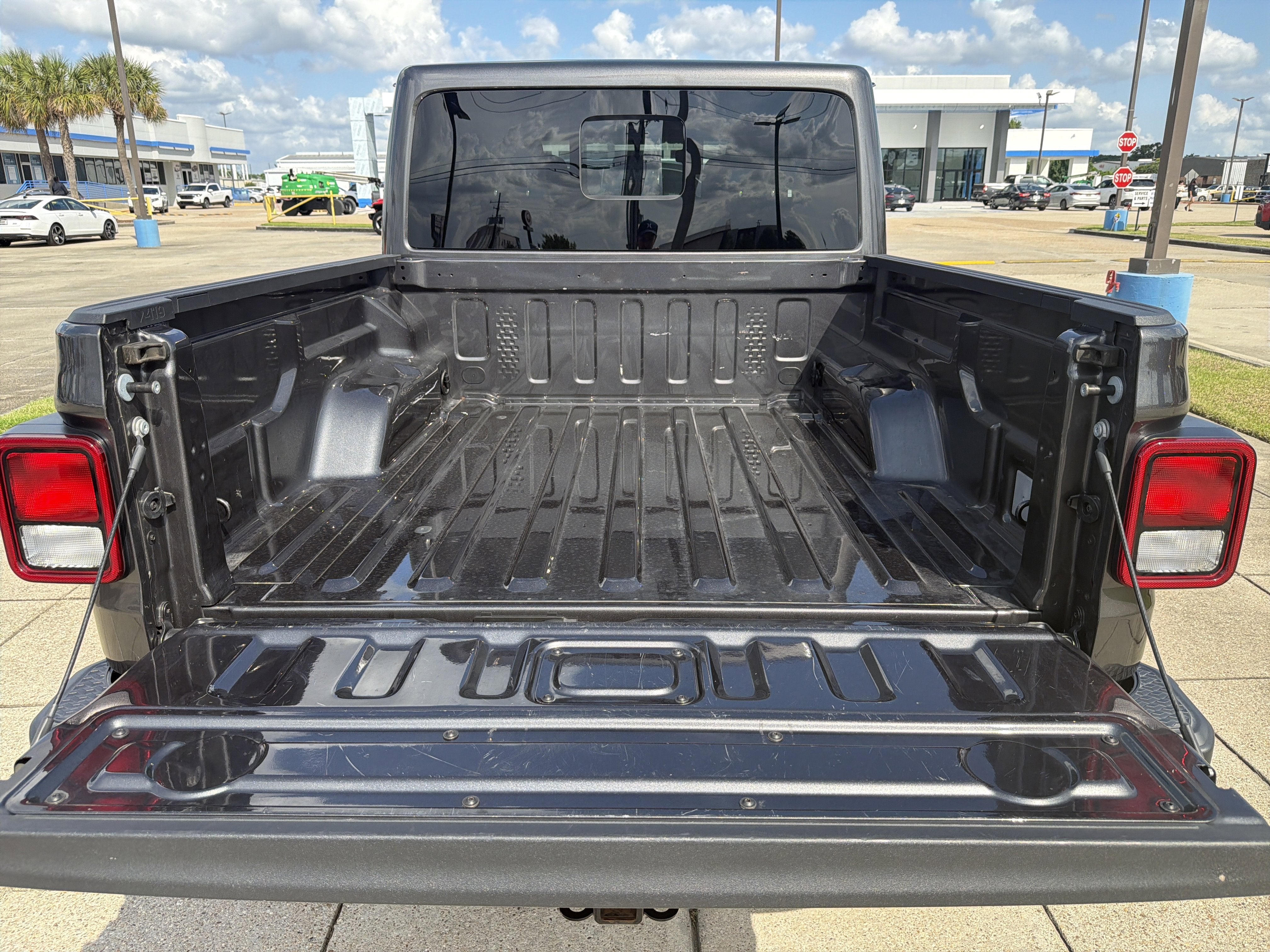 2024 Jeep Gladiator Nighthawk