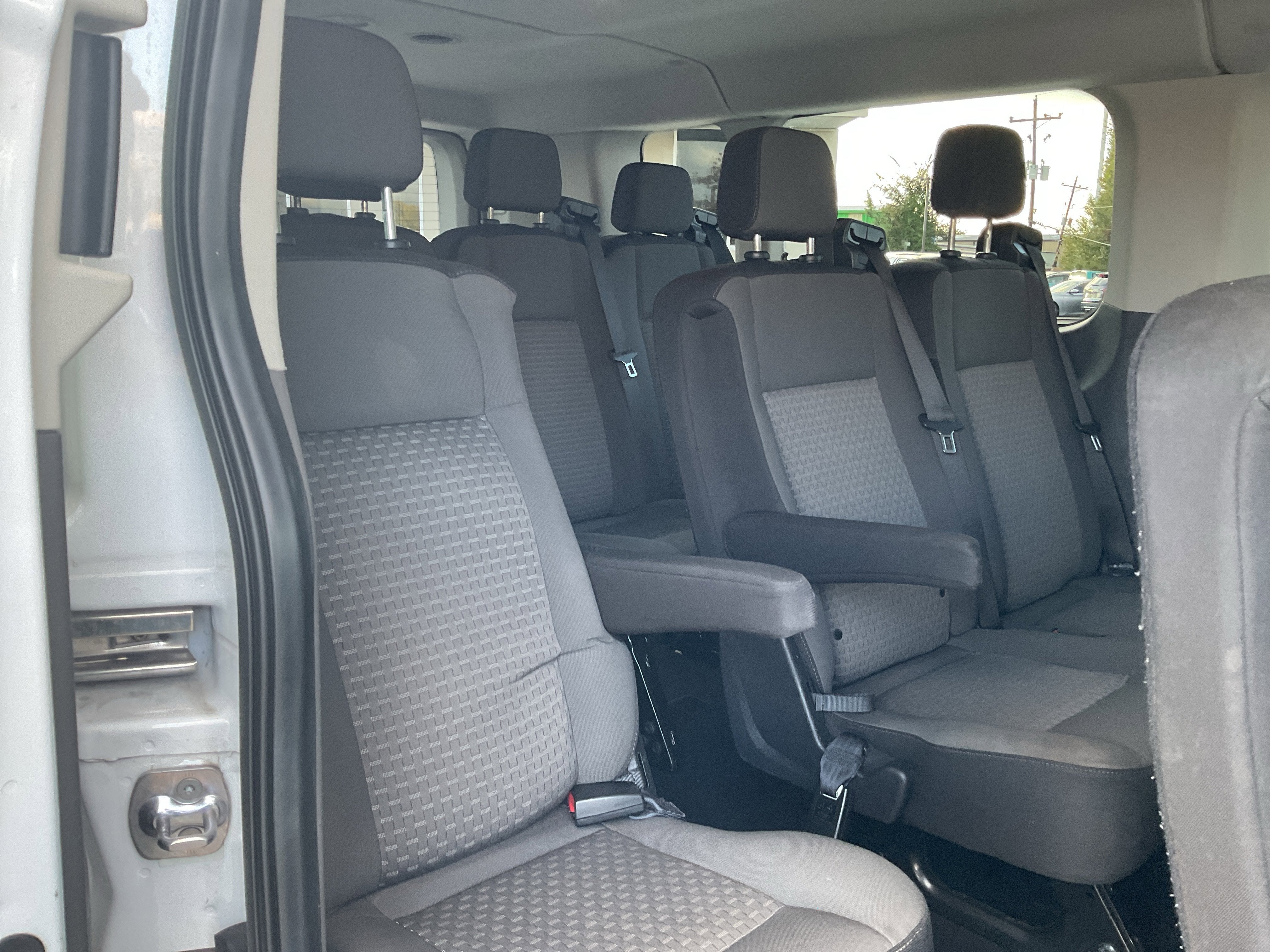 2023 Ford Transit Passenger Wagon XLT