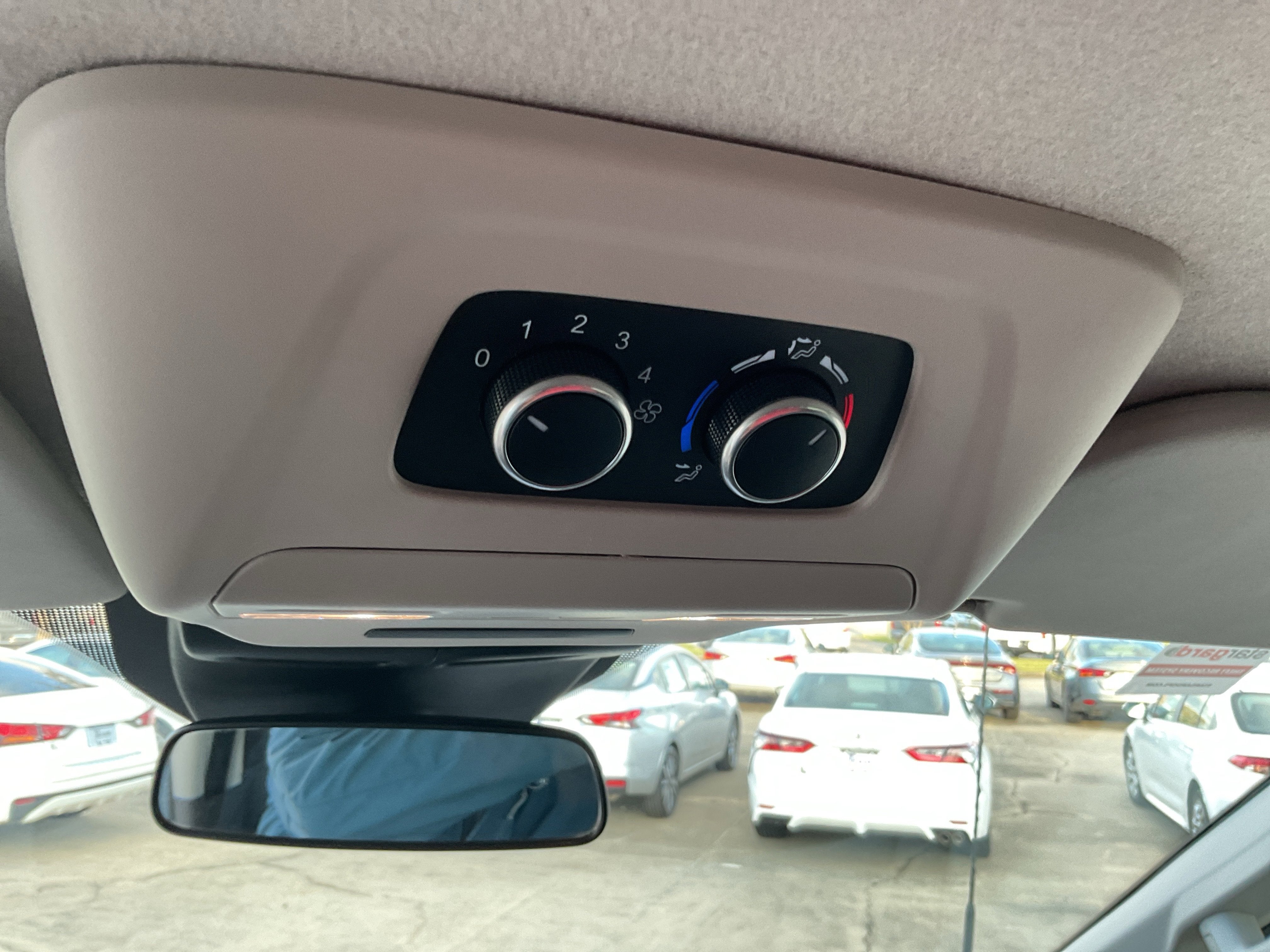 2023 Ford Transit Passenger Wagon XLT