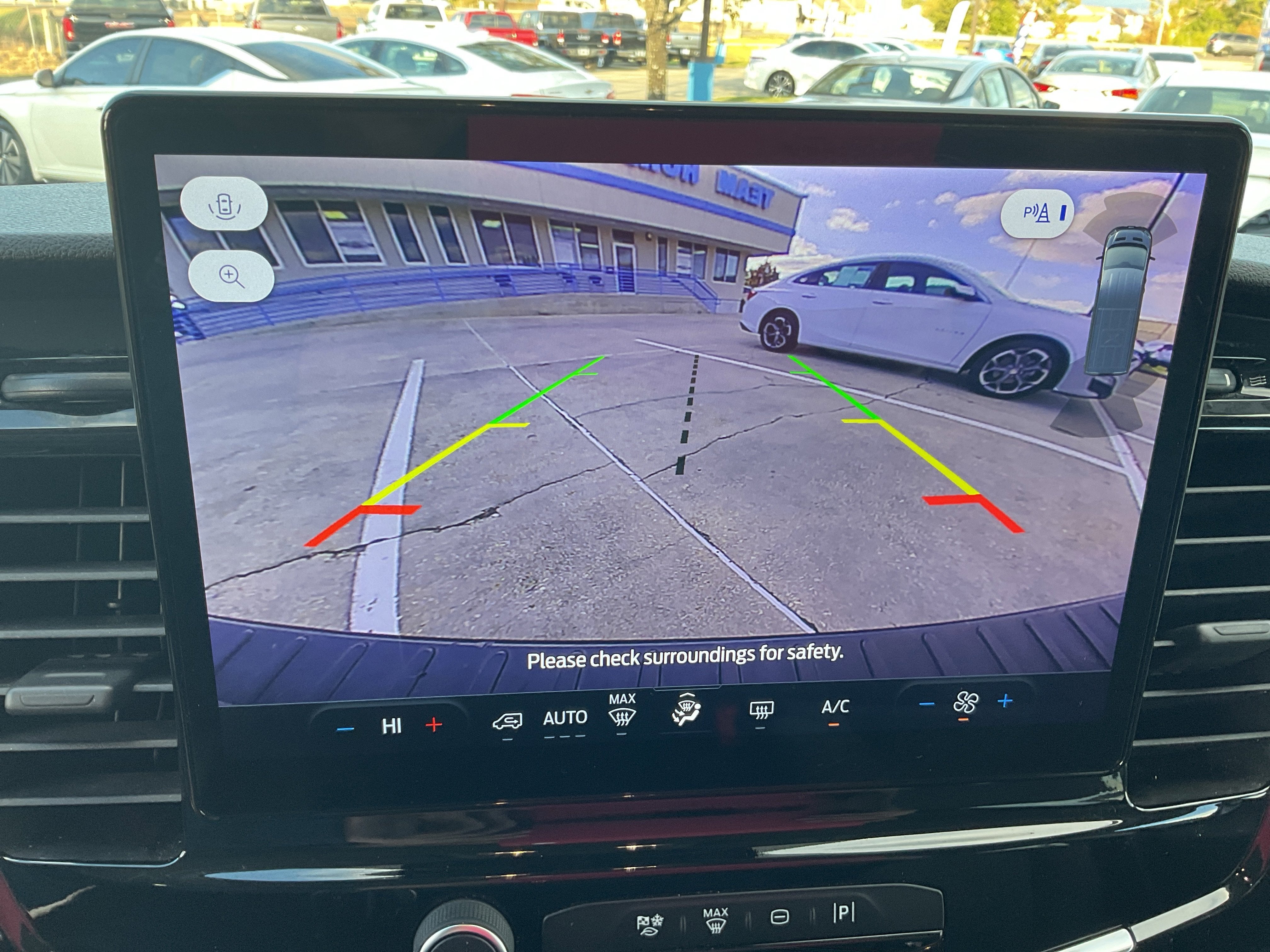 2023 Ford Transit Passenger Wagon XLT