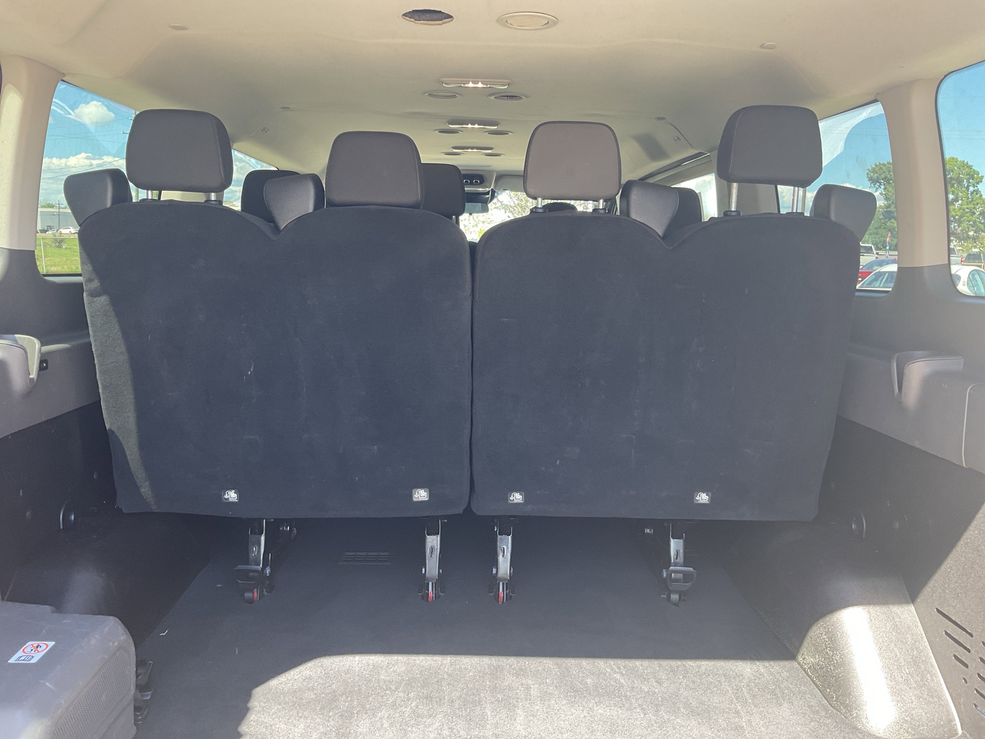 2023 Ford Transit Passenger Wagon XLT