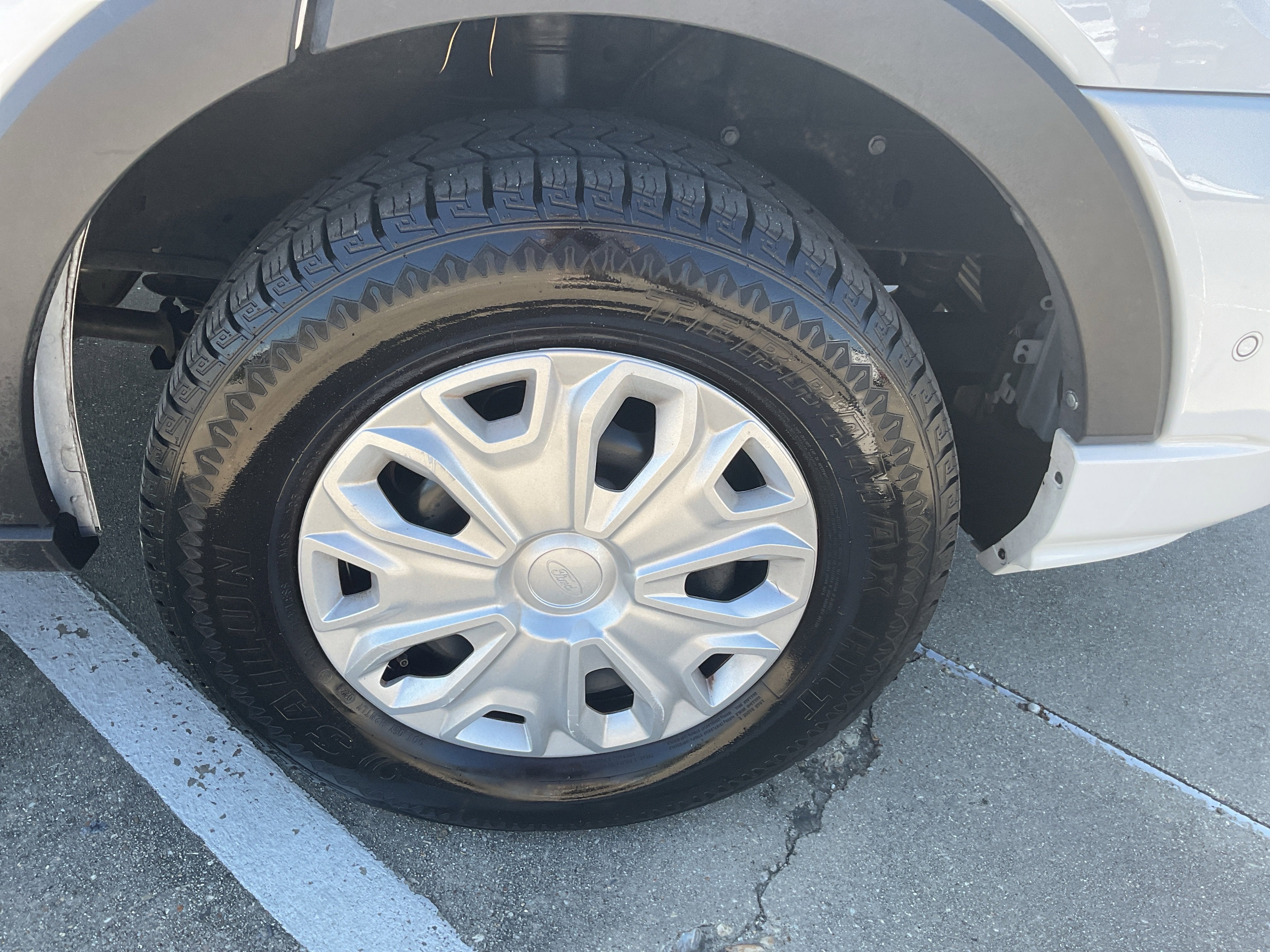 2023 Ford Transit Passenger Wagon XLT