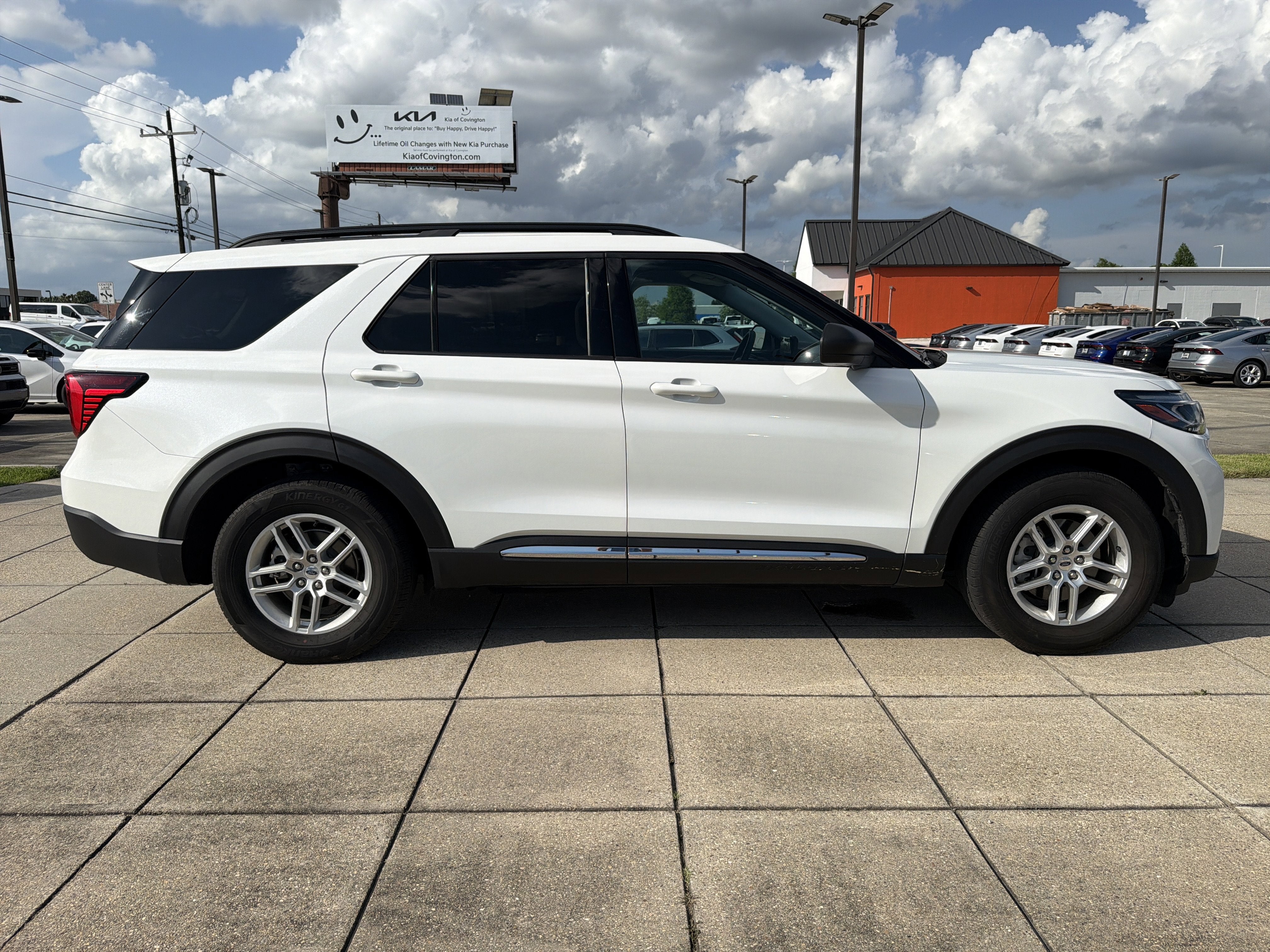 2025 Ford Explorer Active