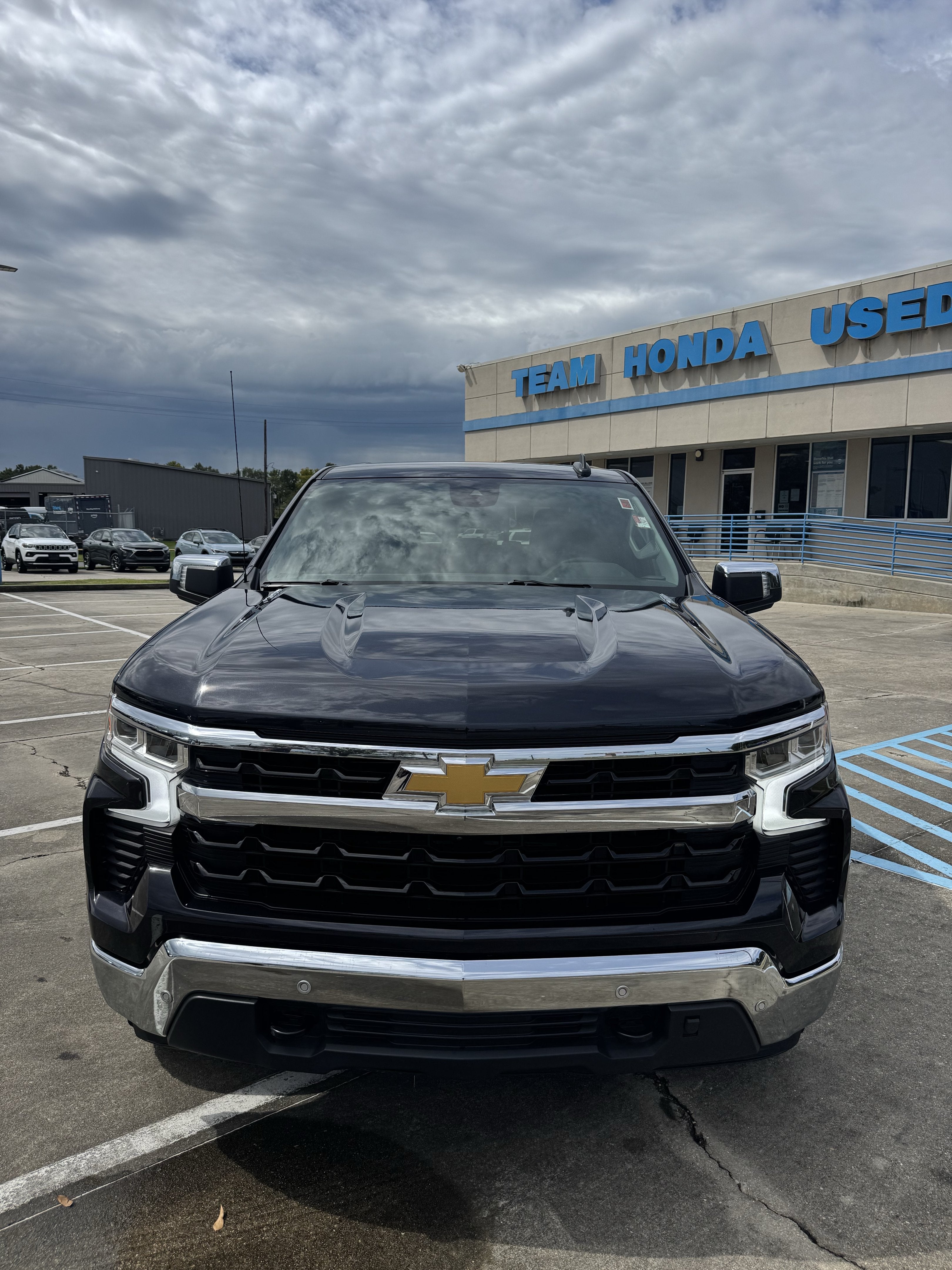 2024 Chevrolet Silverado 1500 LT