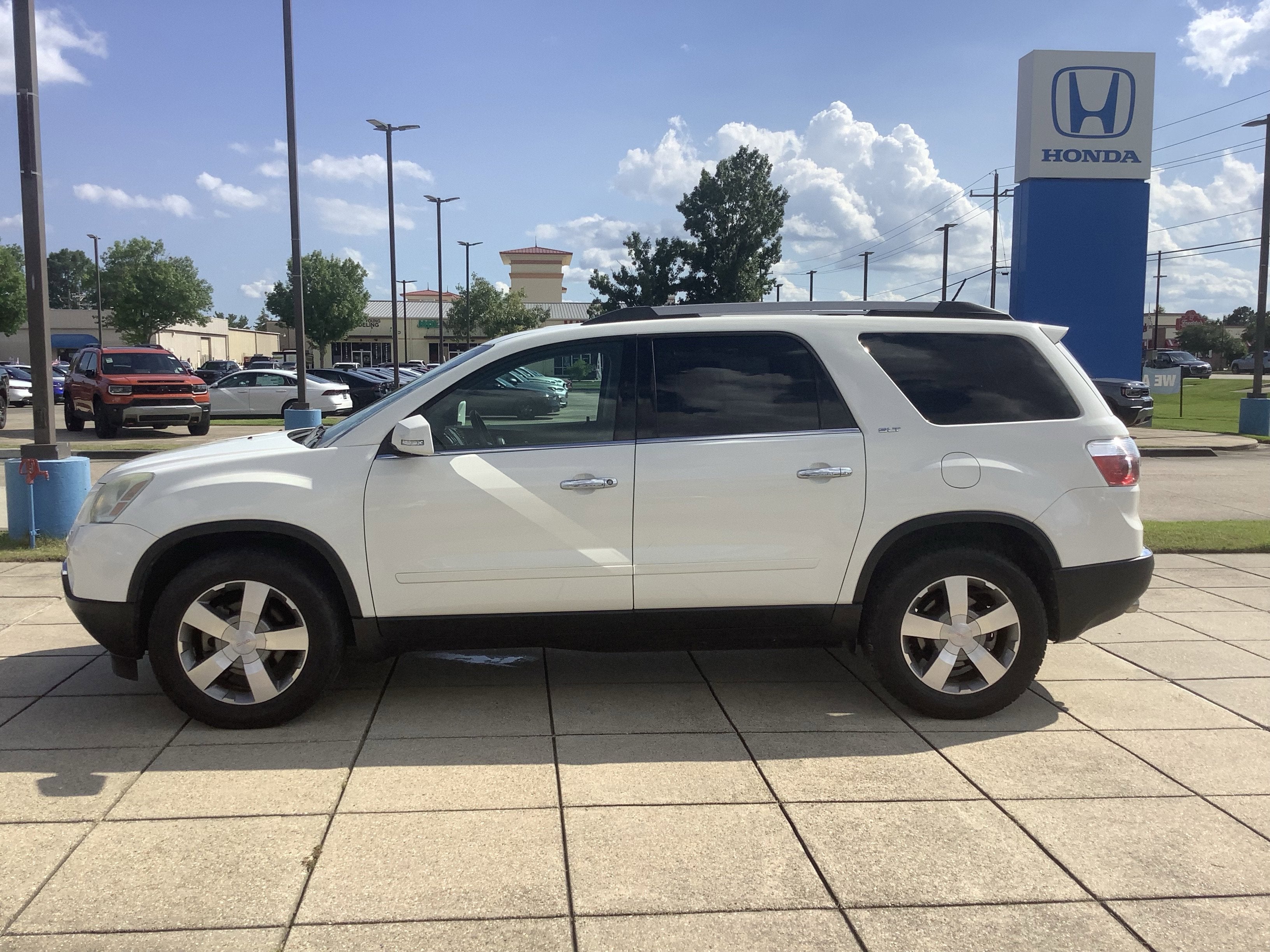 2011 GMC Acadia SLT1