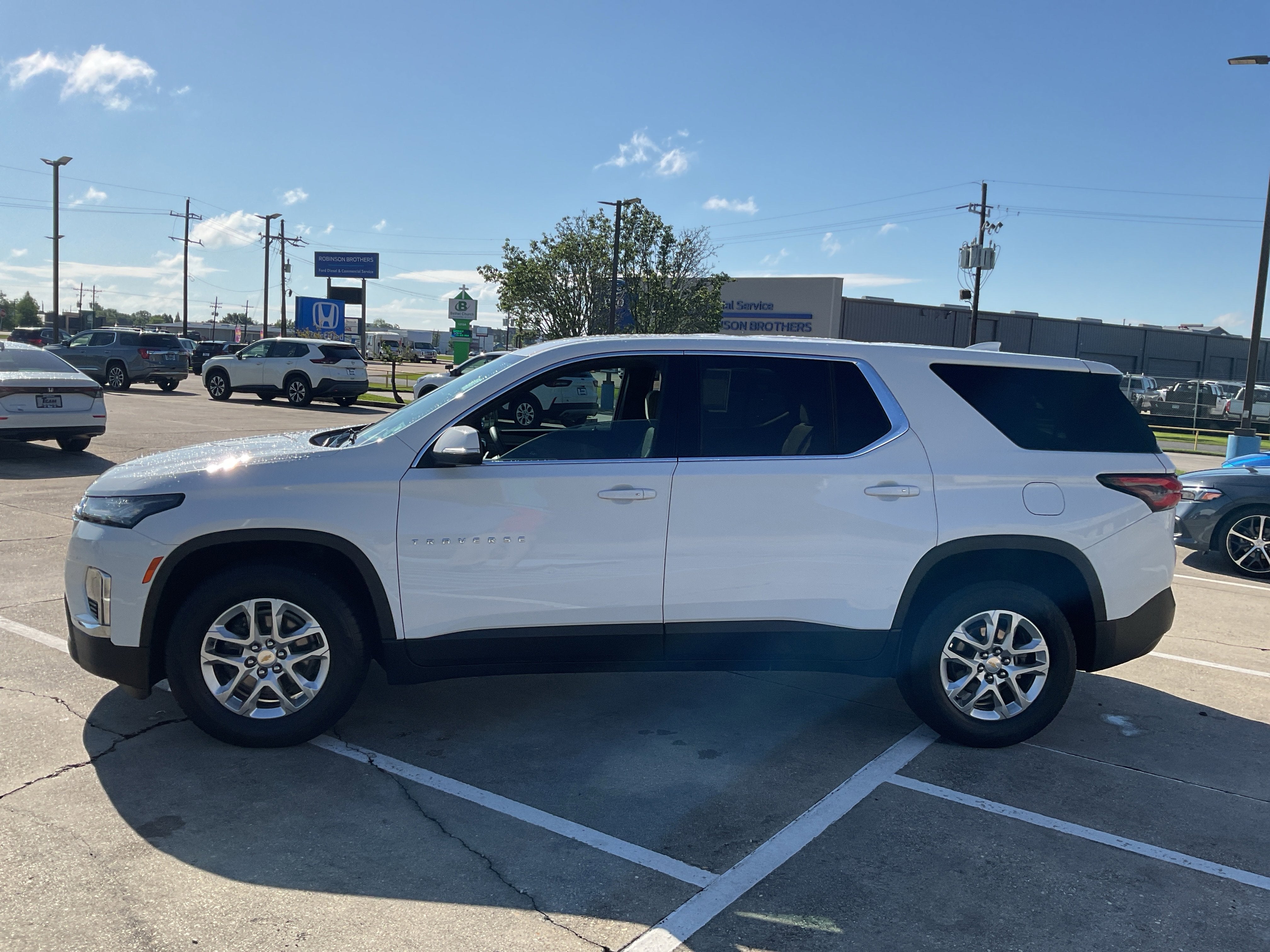 2023 Chevrolet Traverse LS