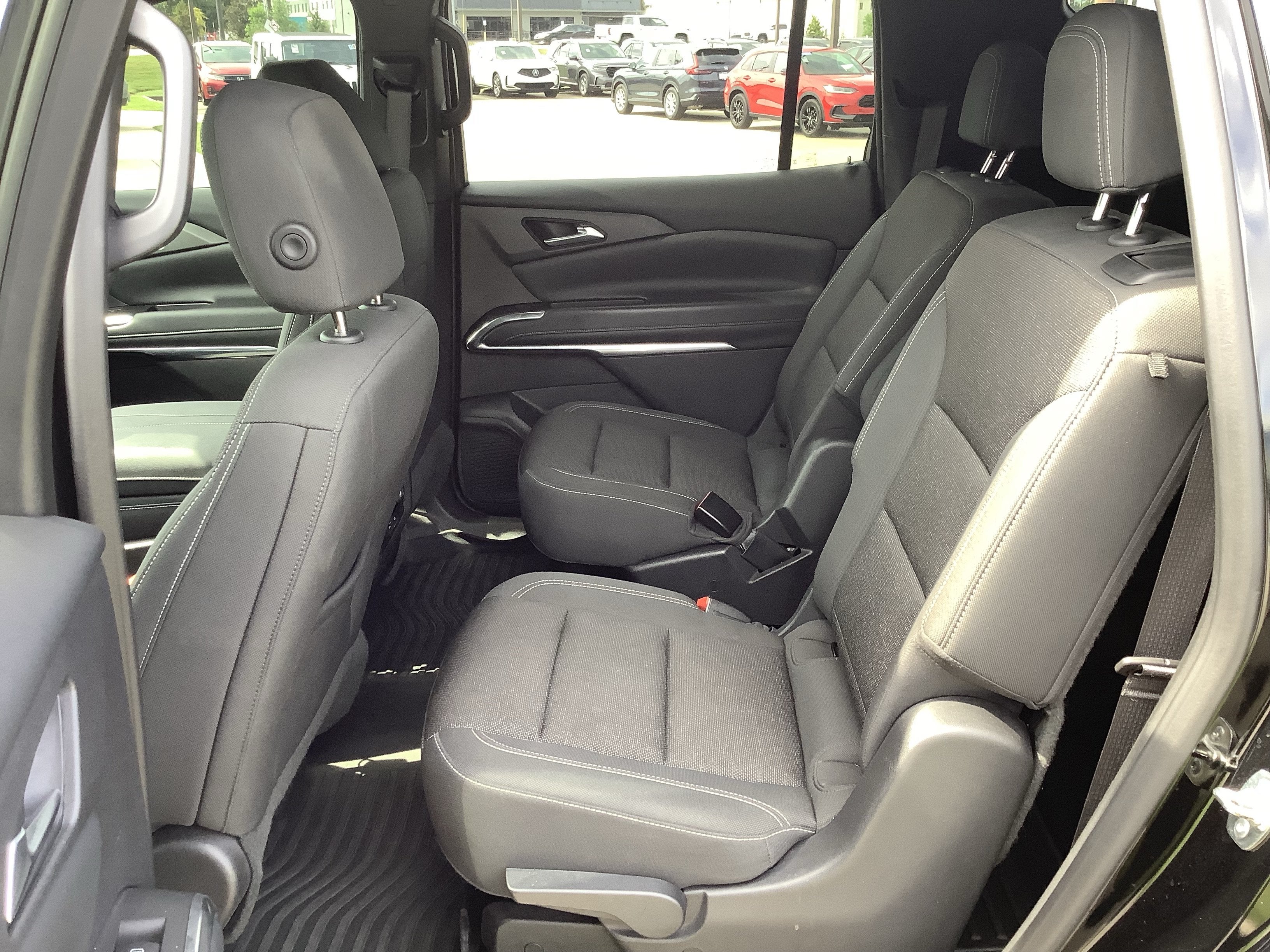 2025 Chevrolet Traverse FWD LT