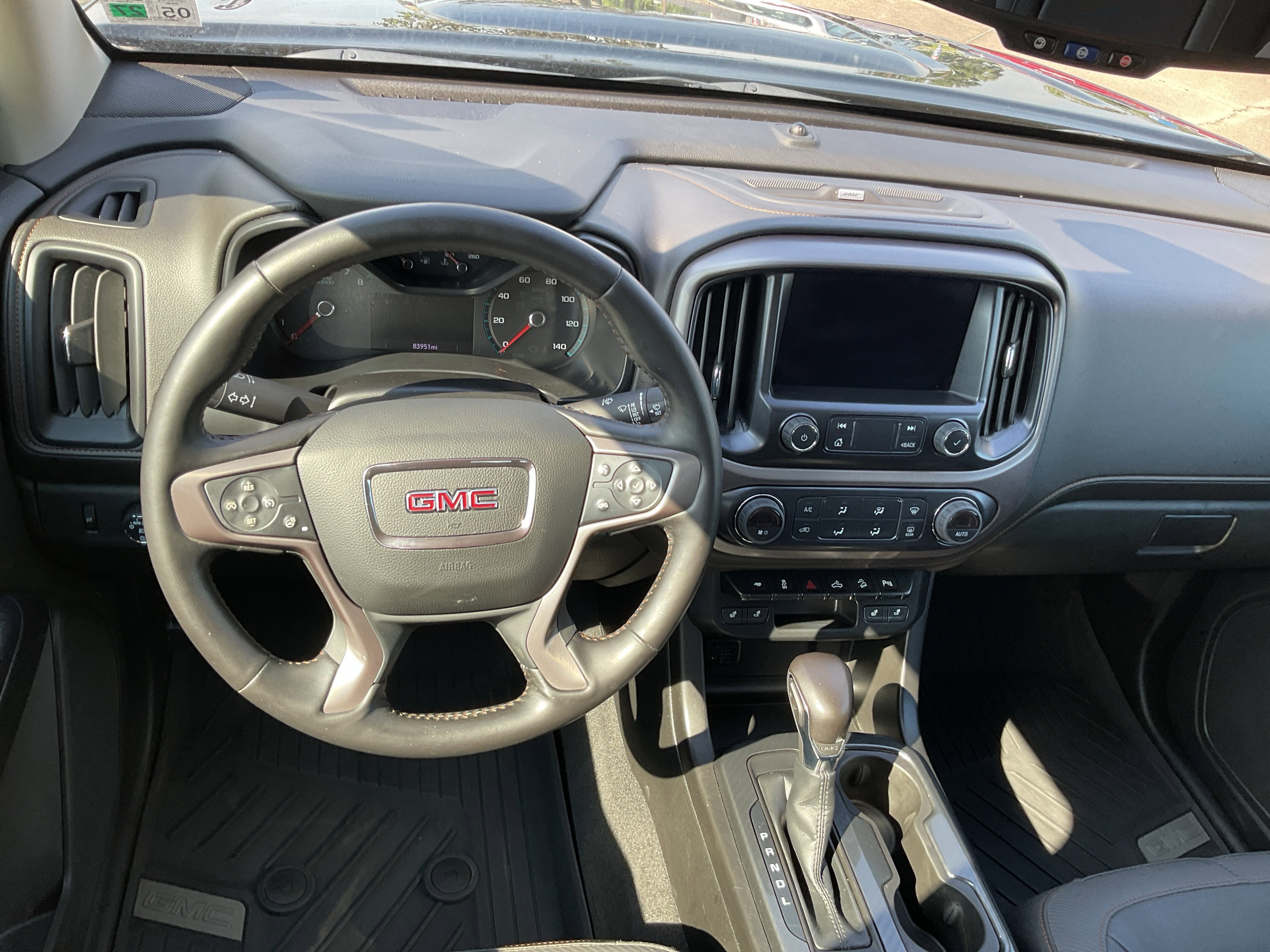 2022 GMC Canyon 4WD AT4 w/Leather