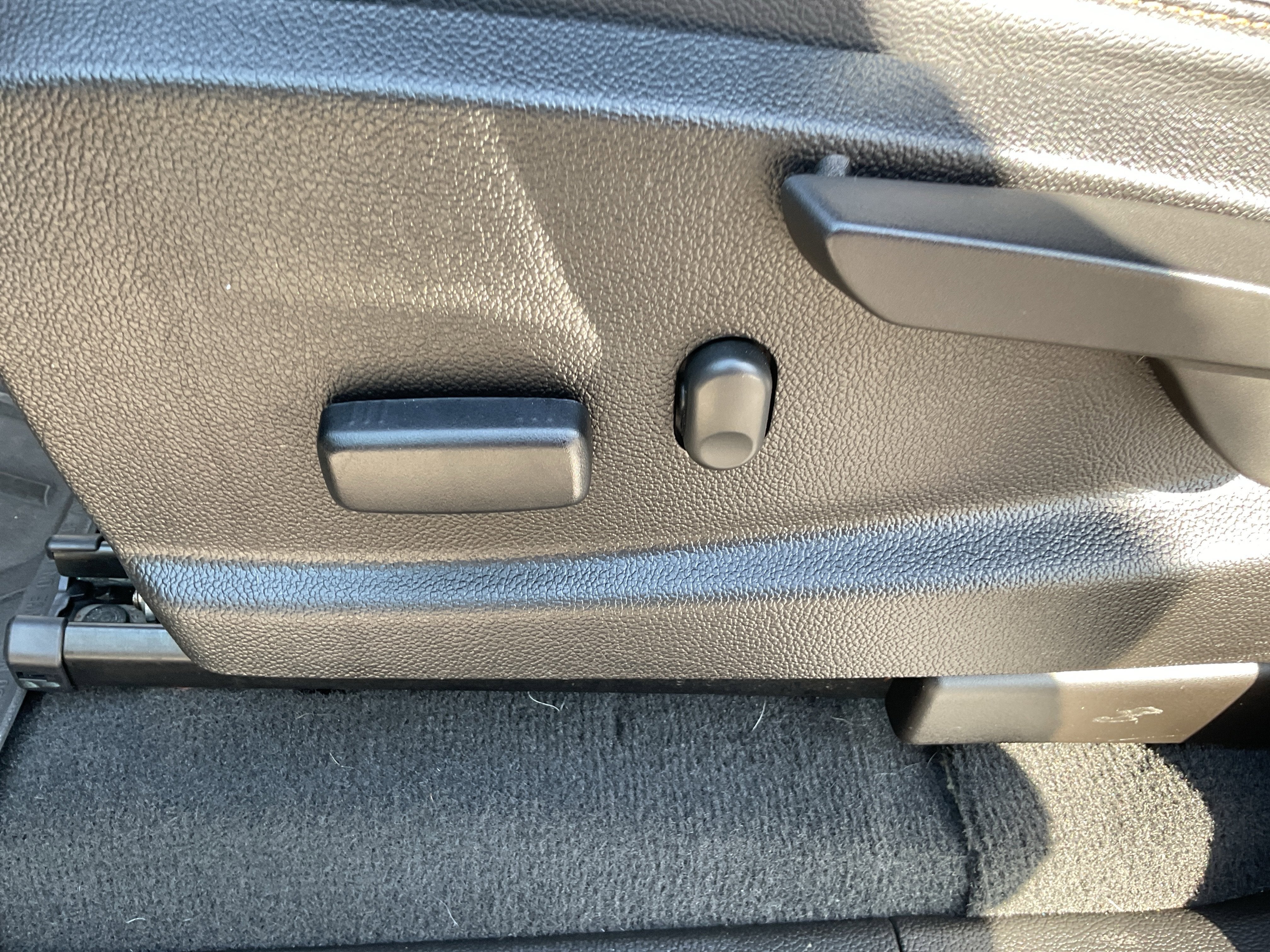 2022 GMC Canyon 4WD AT4 w/Leather