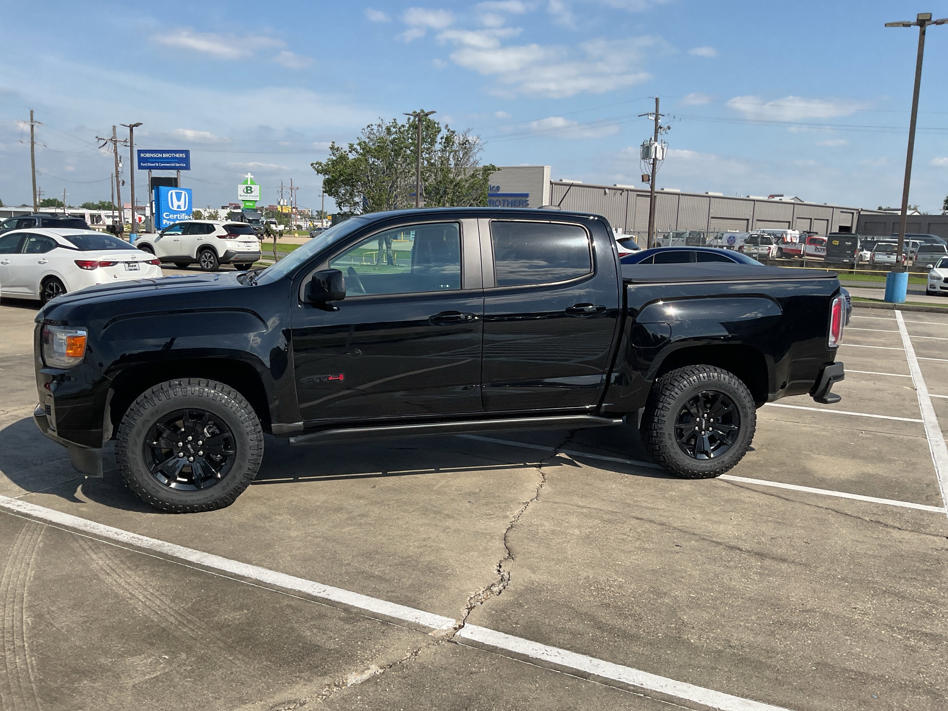 2022 GMC Canyon 4WD AT4 w/Leather