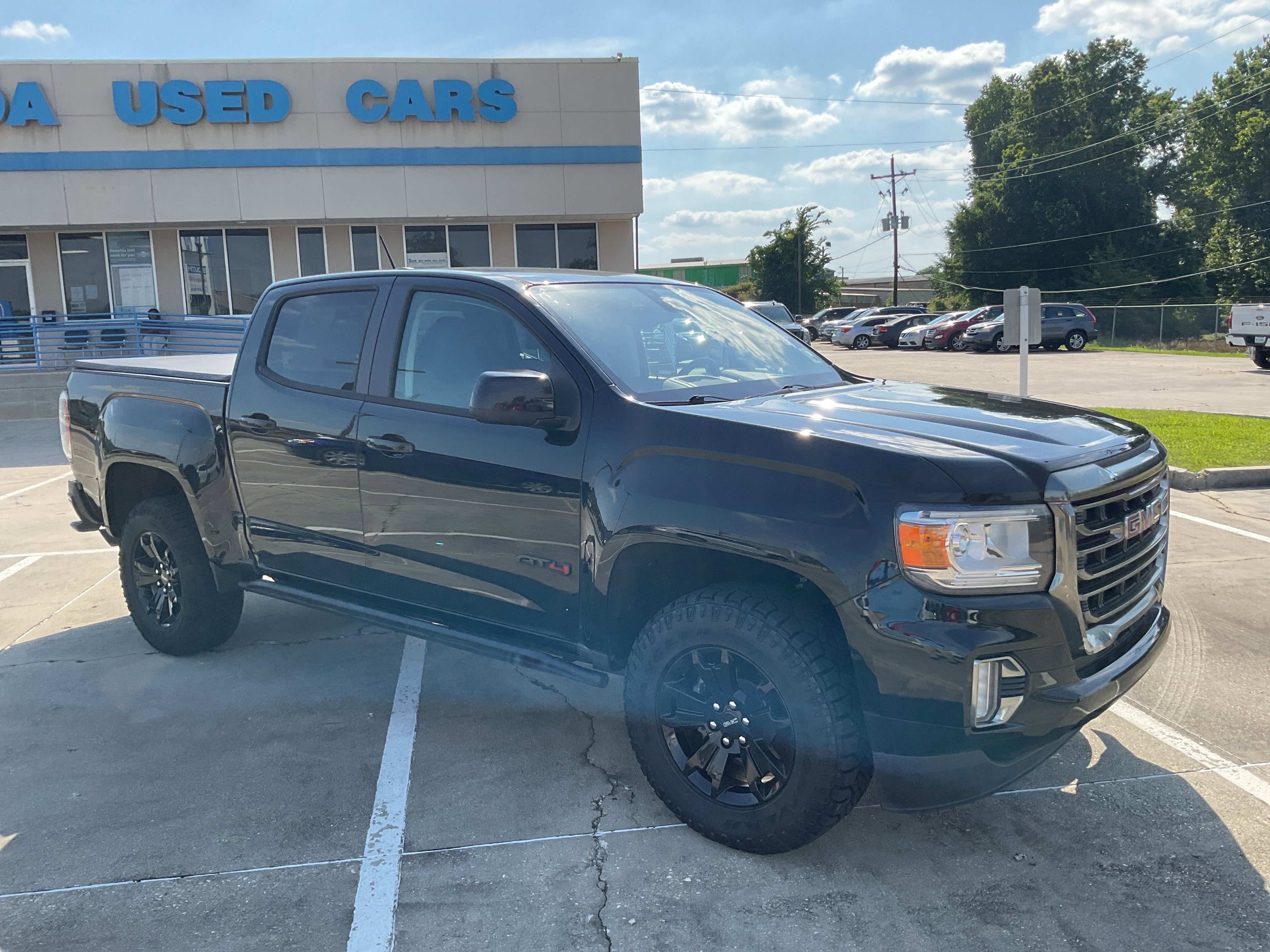 2022 GMC Canyon 4WD AT4 w/Leather