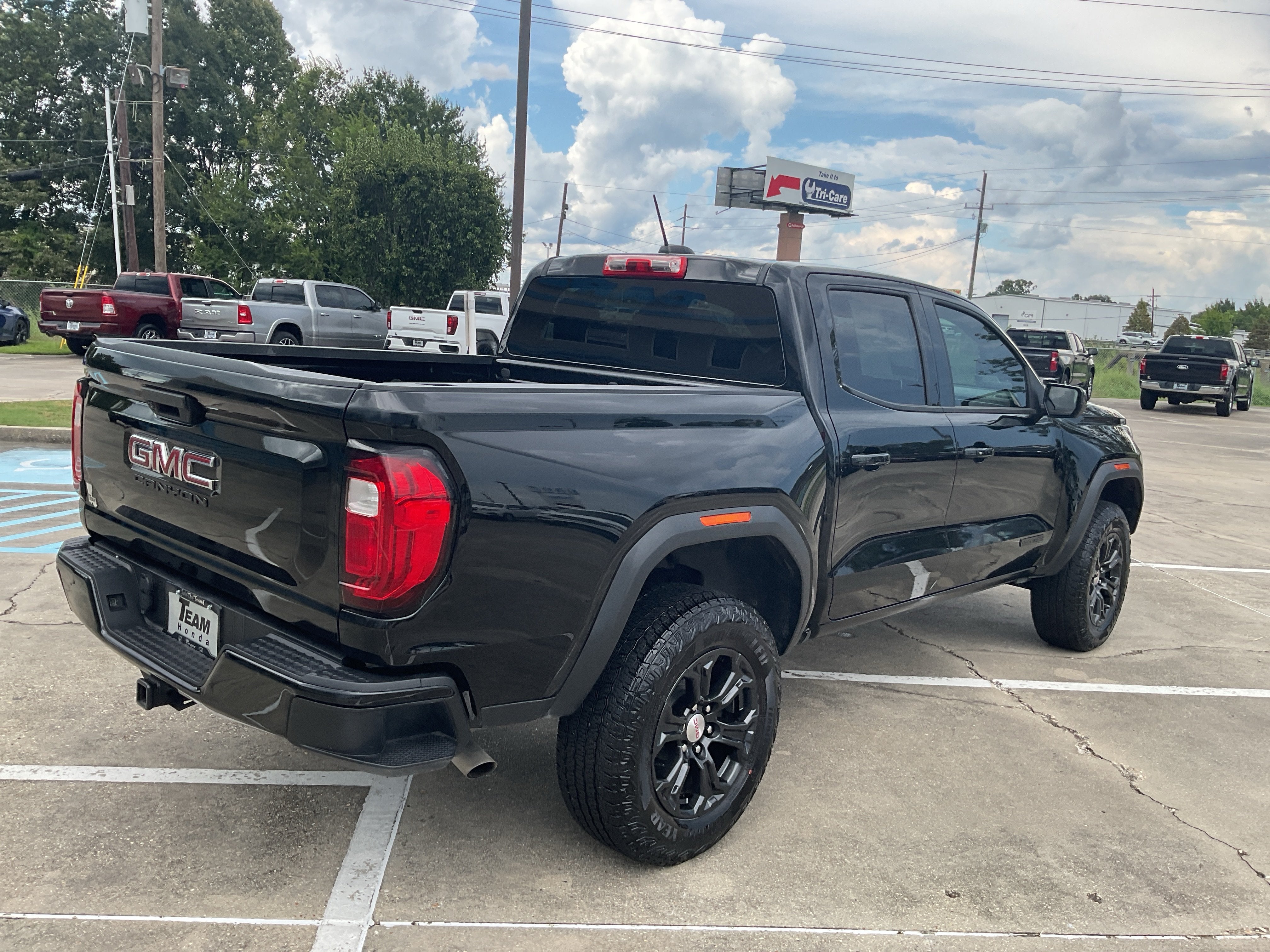 2024 GMC Canyon 2WD Elevation