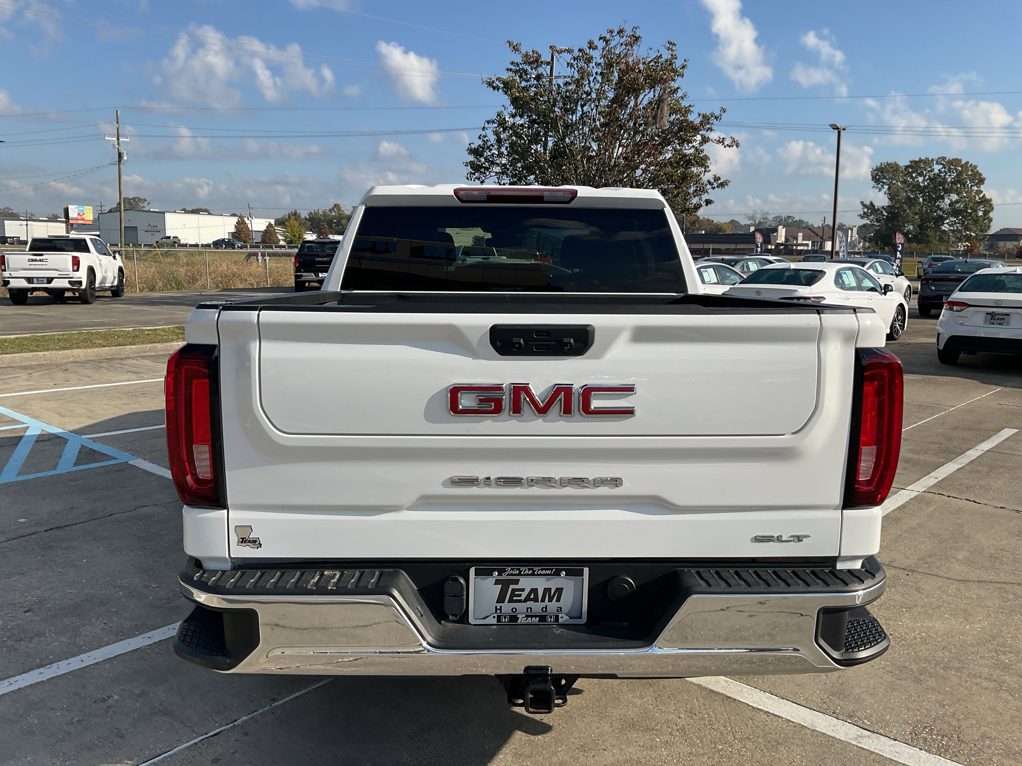 2024 GMC Sierra 1500 SLT
