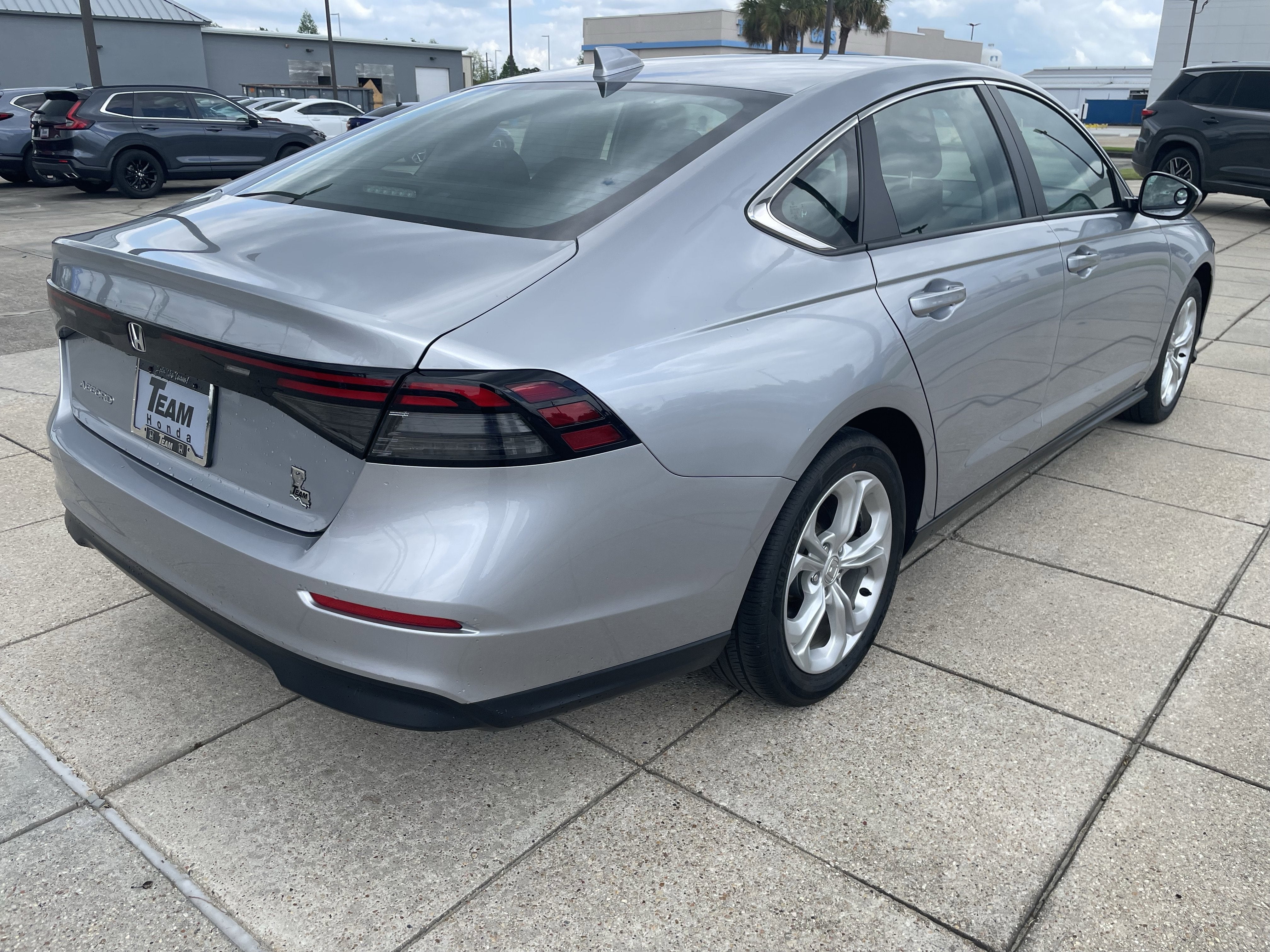 2024 Honda Accord LX - Photo 6