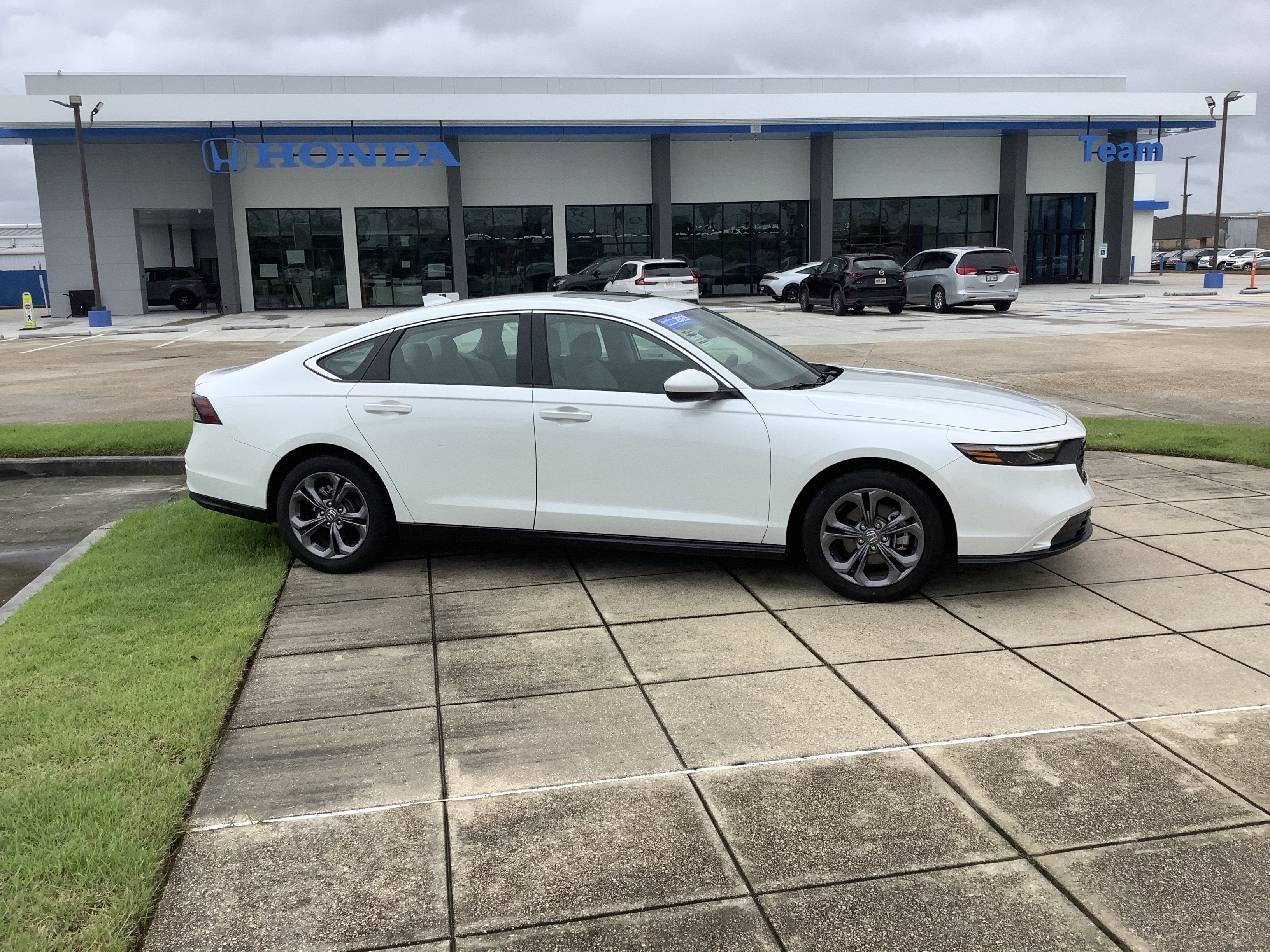 2023 Honda Accord Sedan EX