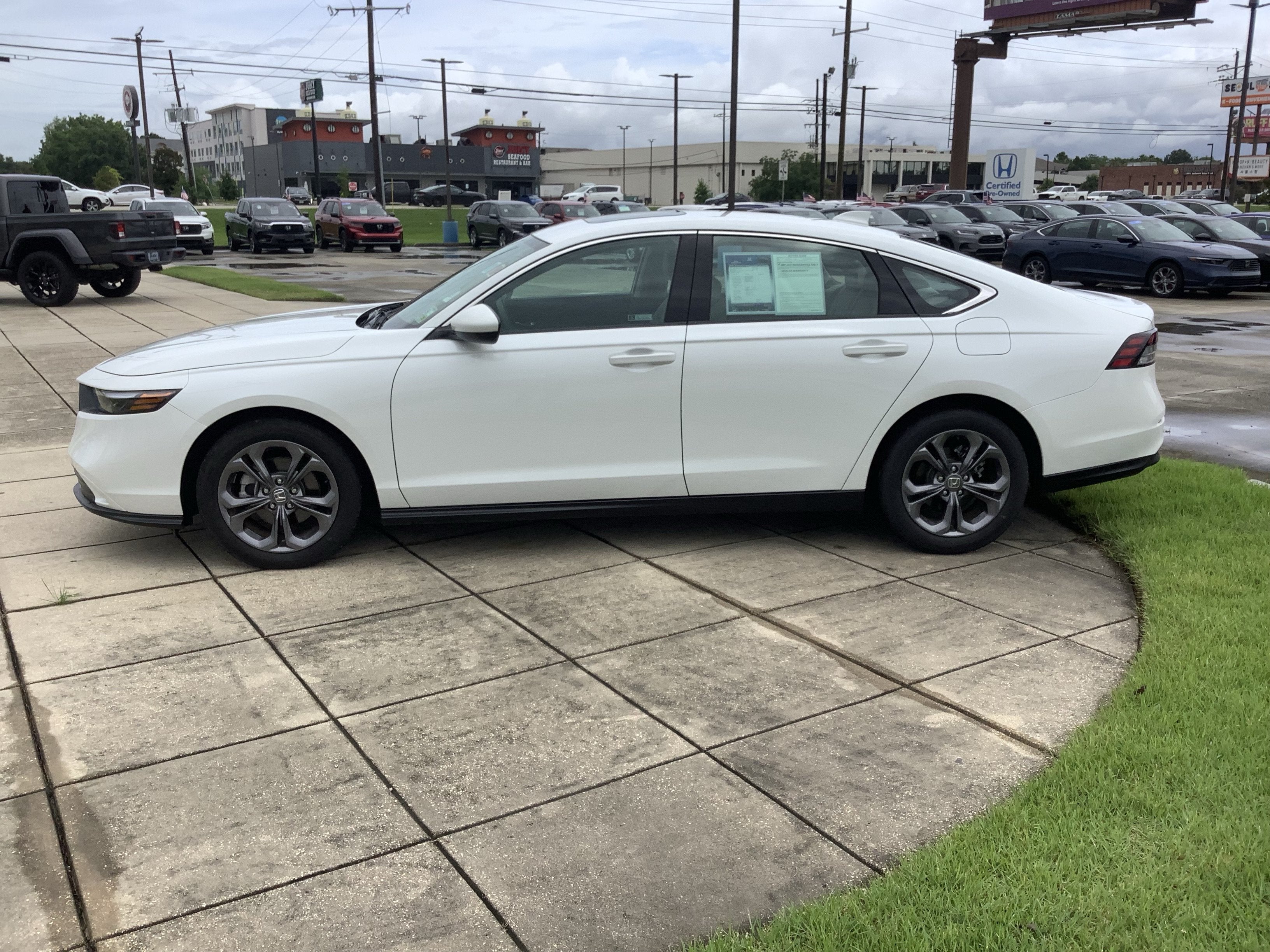 2023 Honda Accord Sedan EX