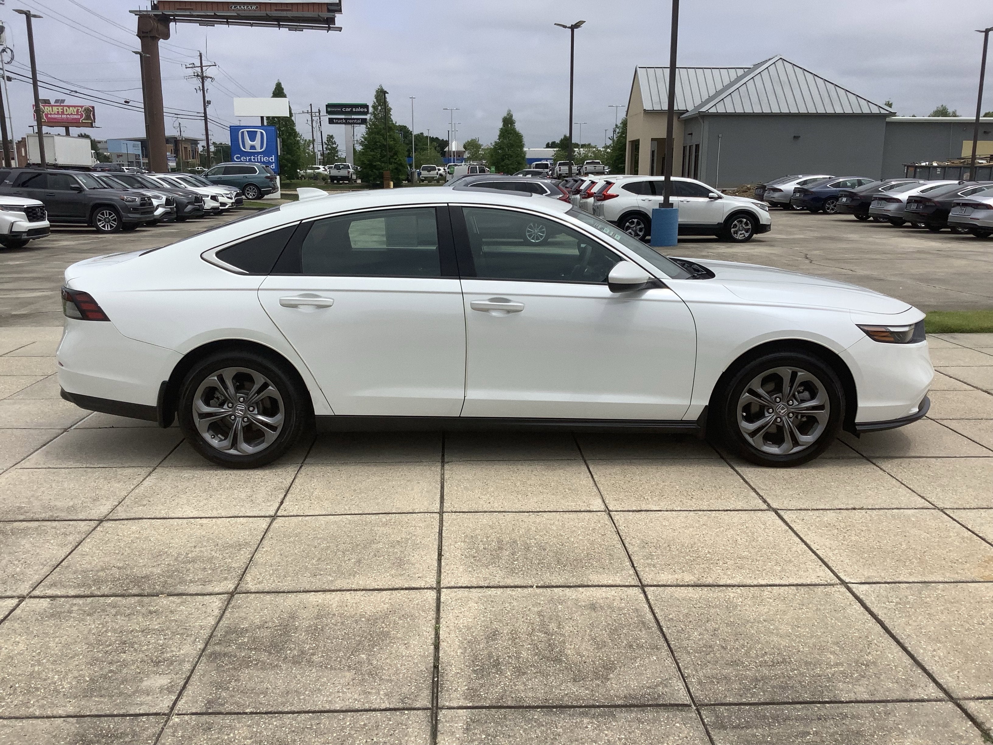 2023 Honda Accord Sedan EX
