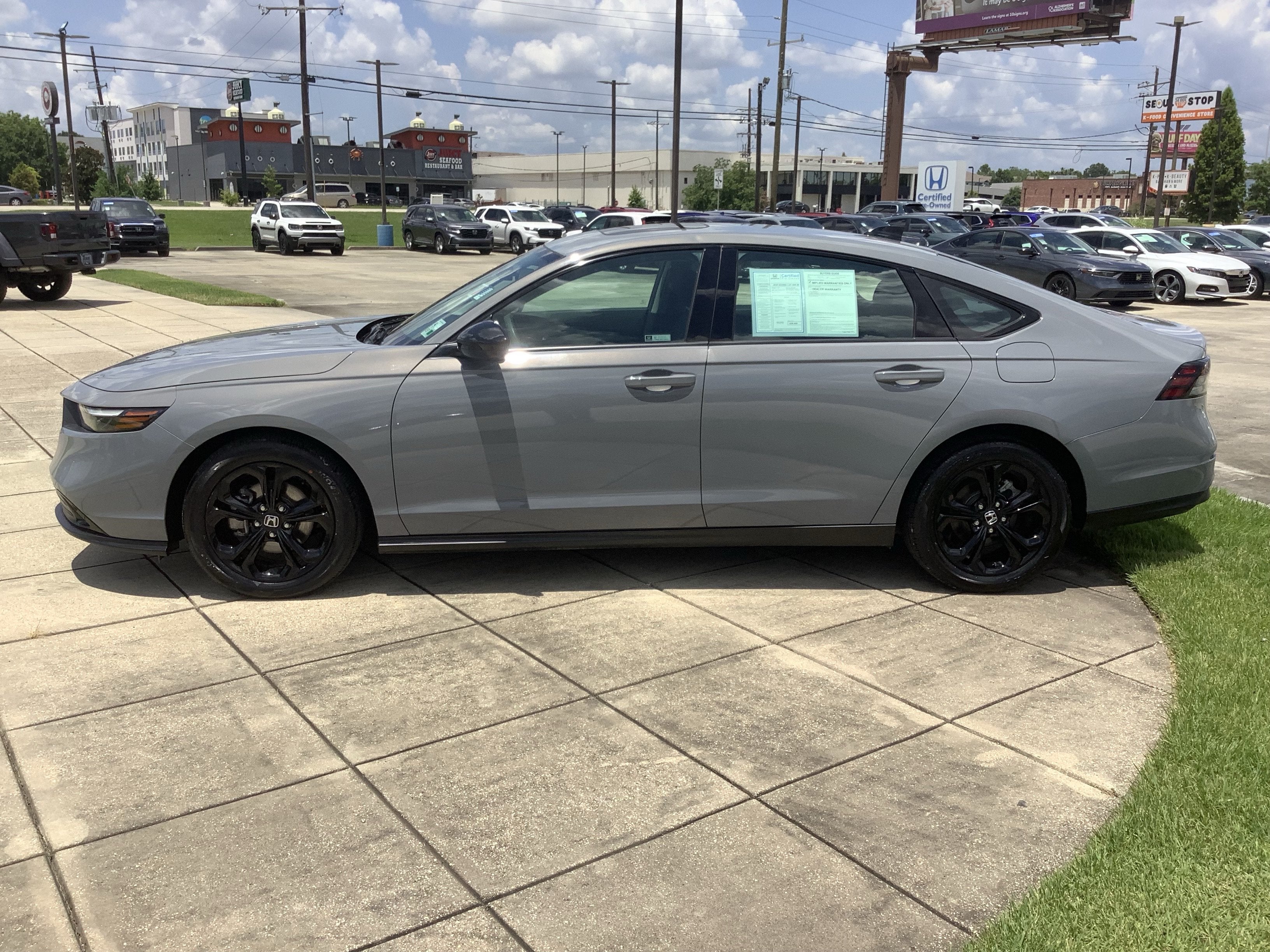 2025 Honda Accord Sedan SE