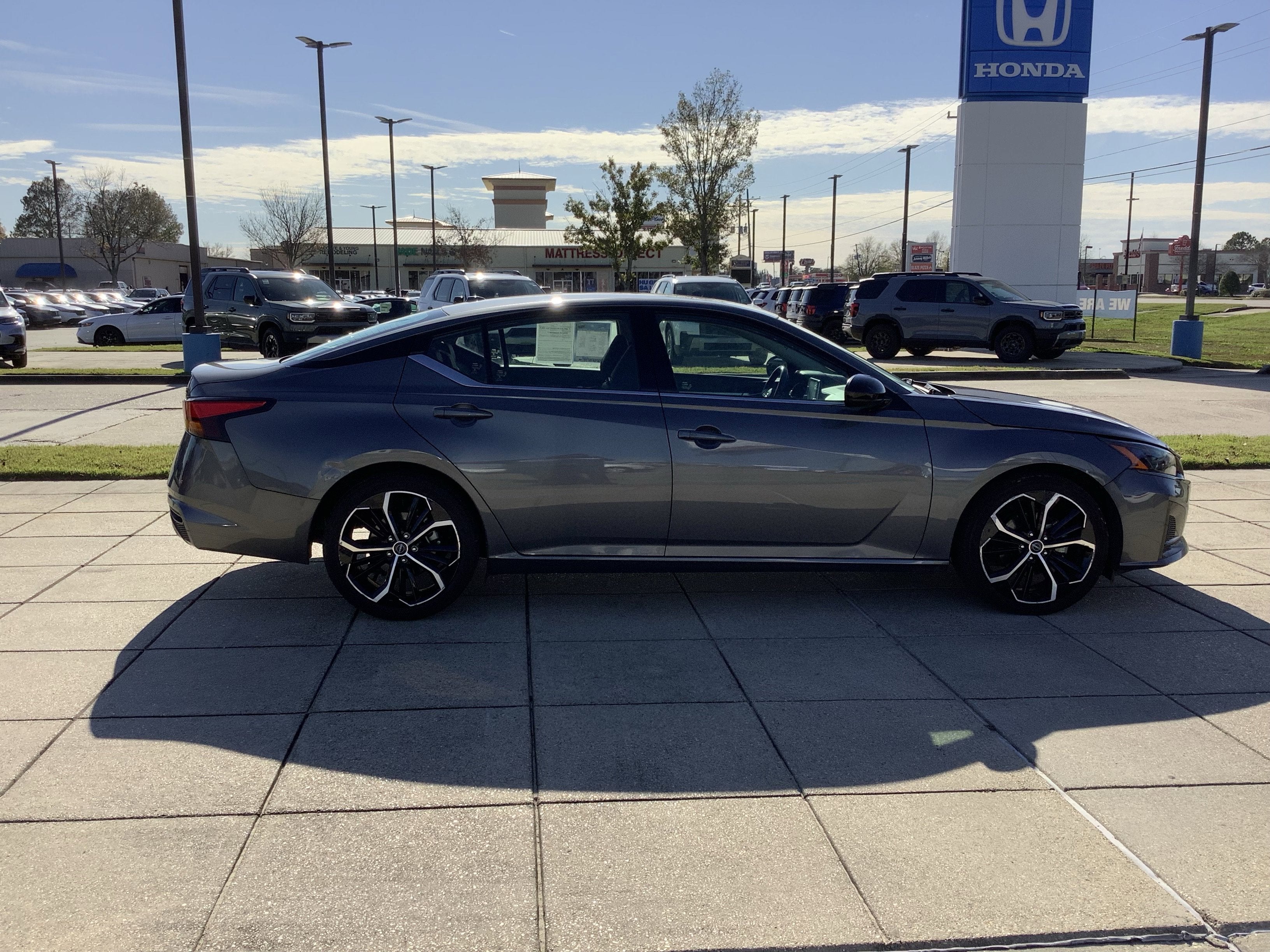 2024 Nissan Altima 2.5 SR