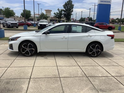 2025 Nissan Altima SR