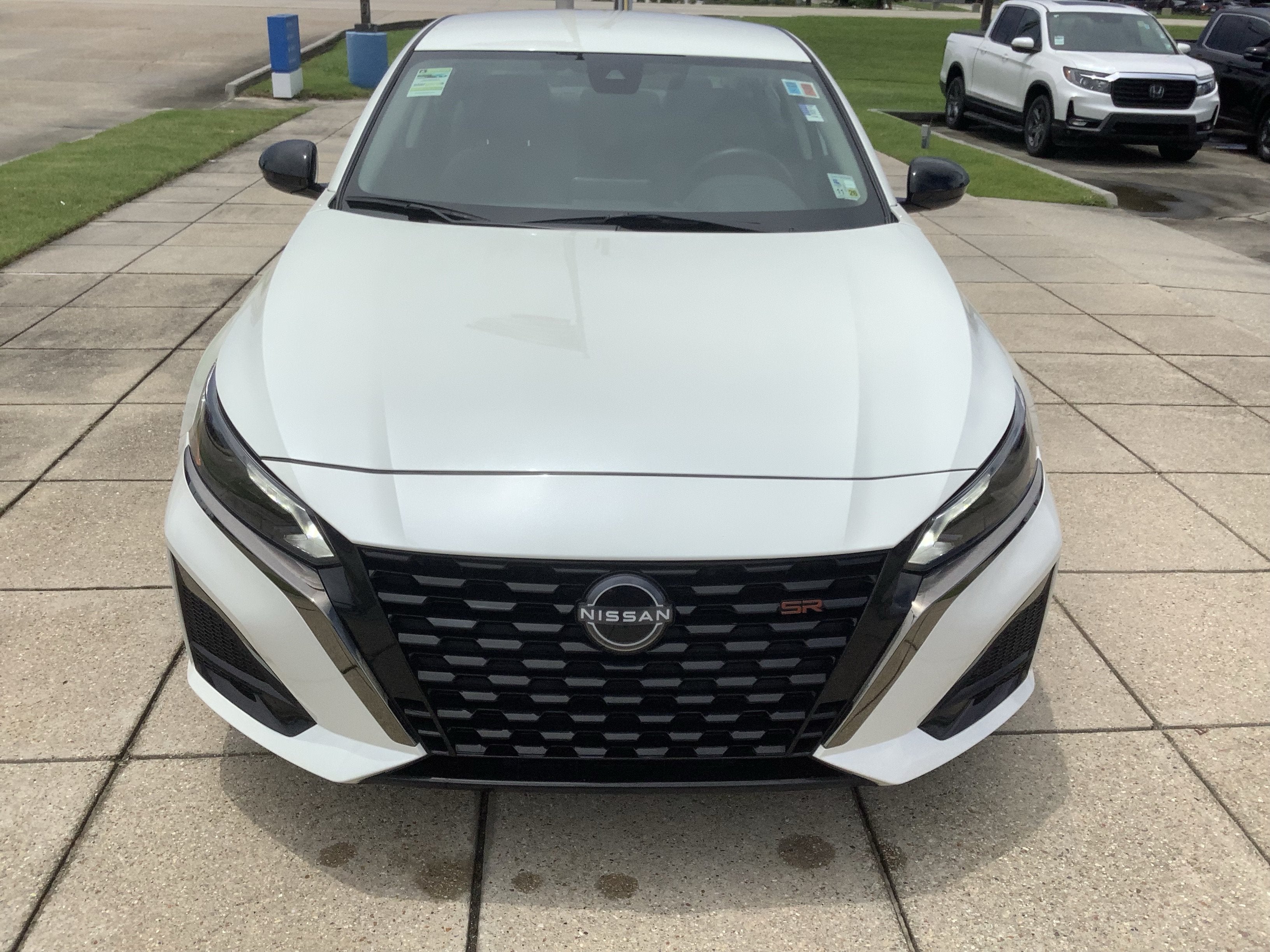 2025 Nissan Altima SR