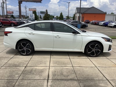 2025 Nissan Altima SR