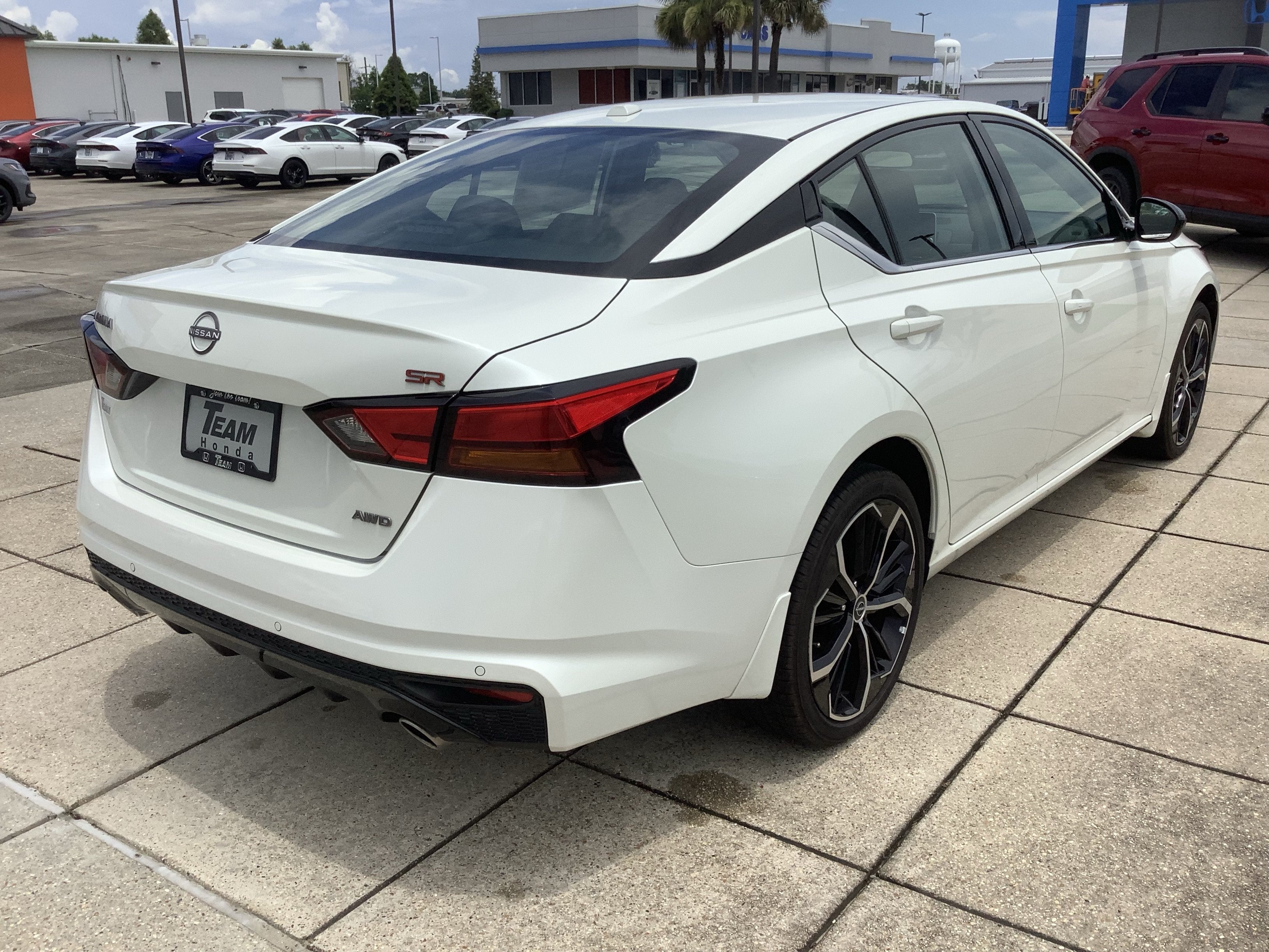 2025 Nissan Altima SR