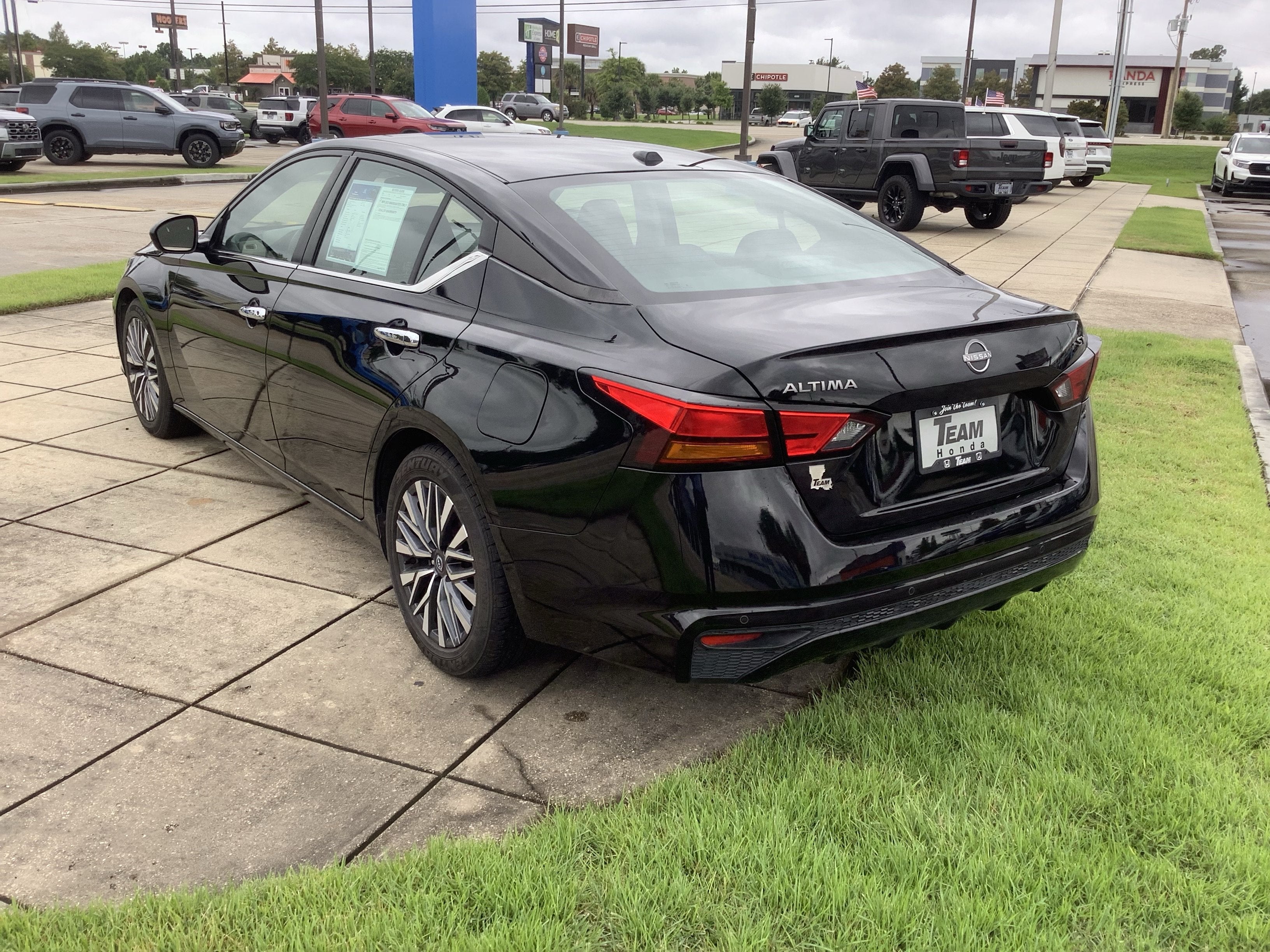 2024 Nissan Altima 2.5 SV