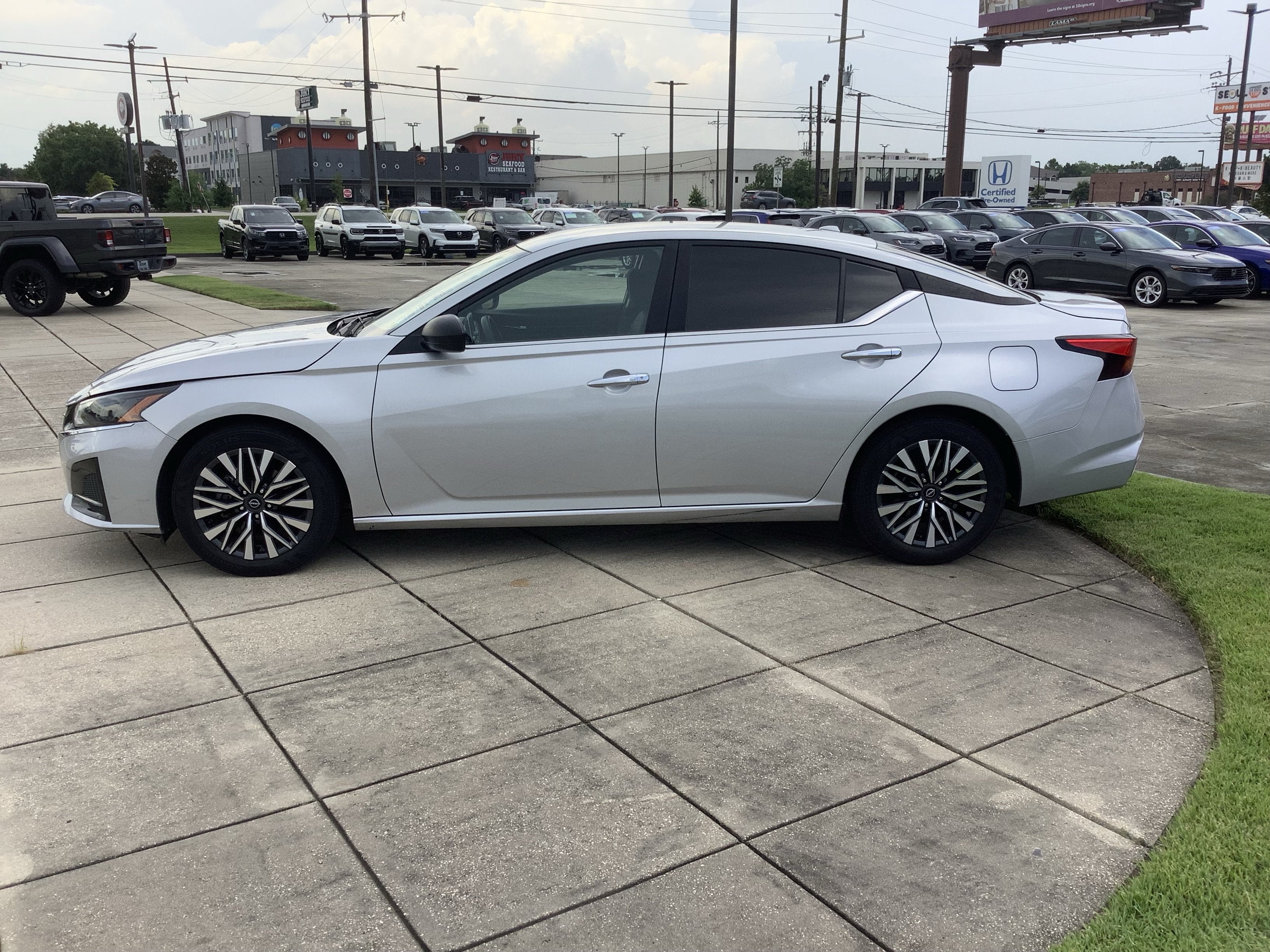 2024 Nissan Altima 2.5 SV