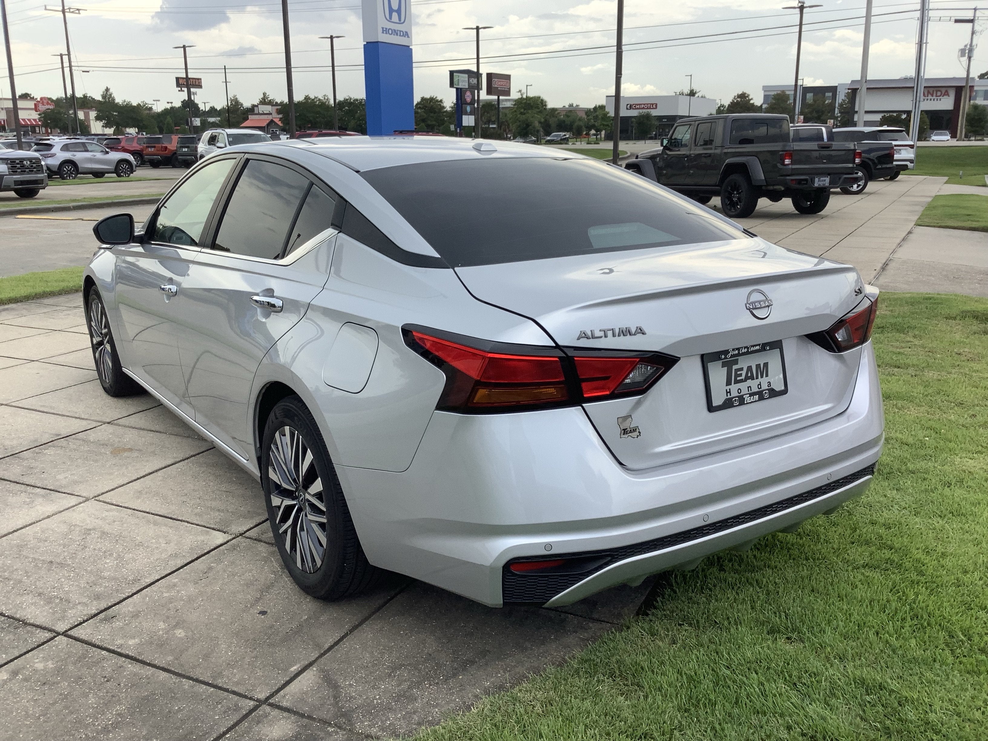 2024 Nissan Altima 2.5 SV