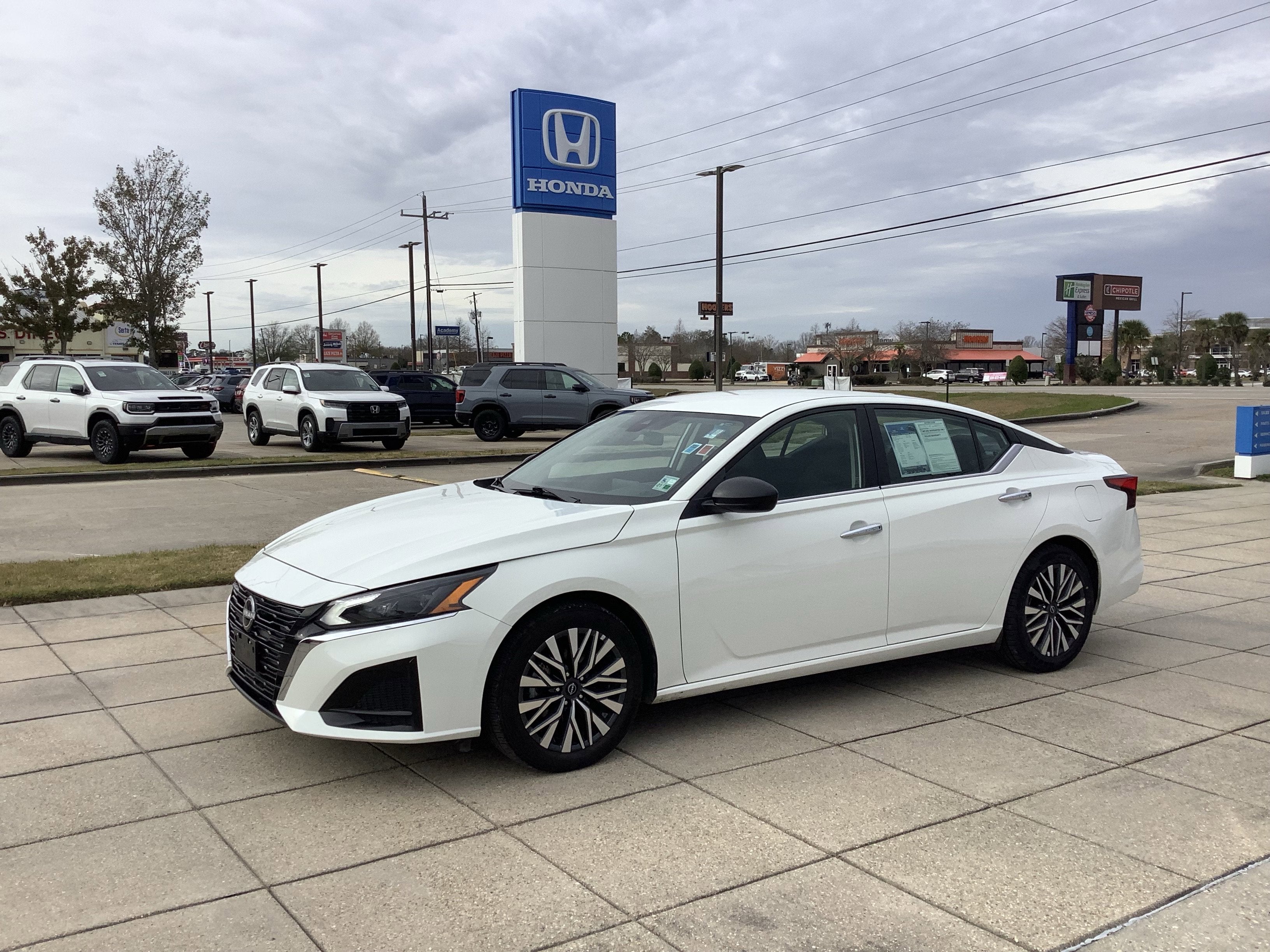 2025 Nissan Altima SV