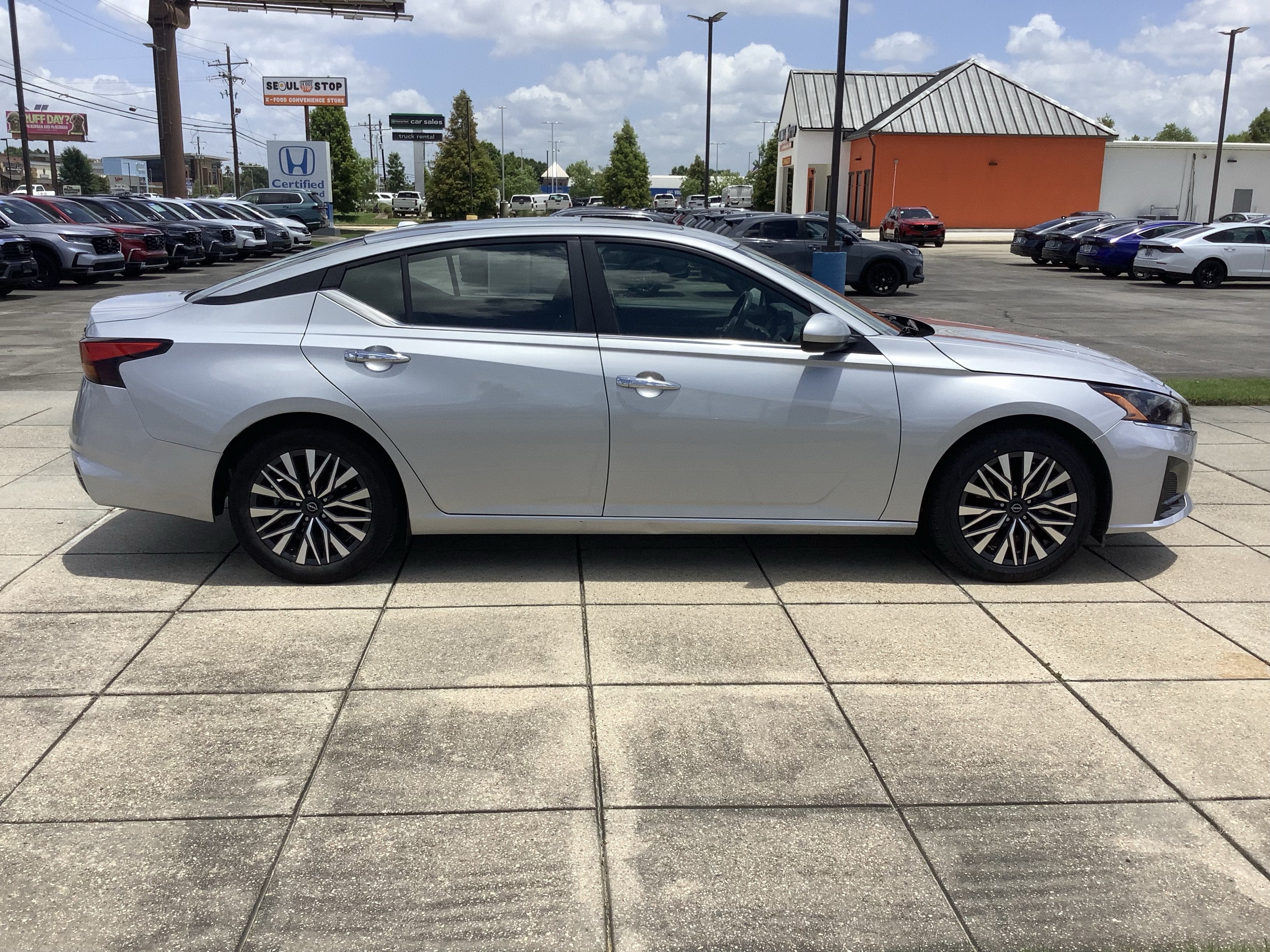 2024 Nissan Altima 2.5 SV