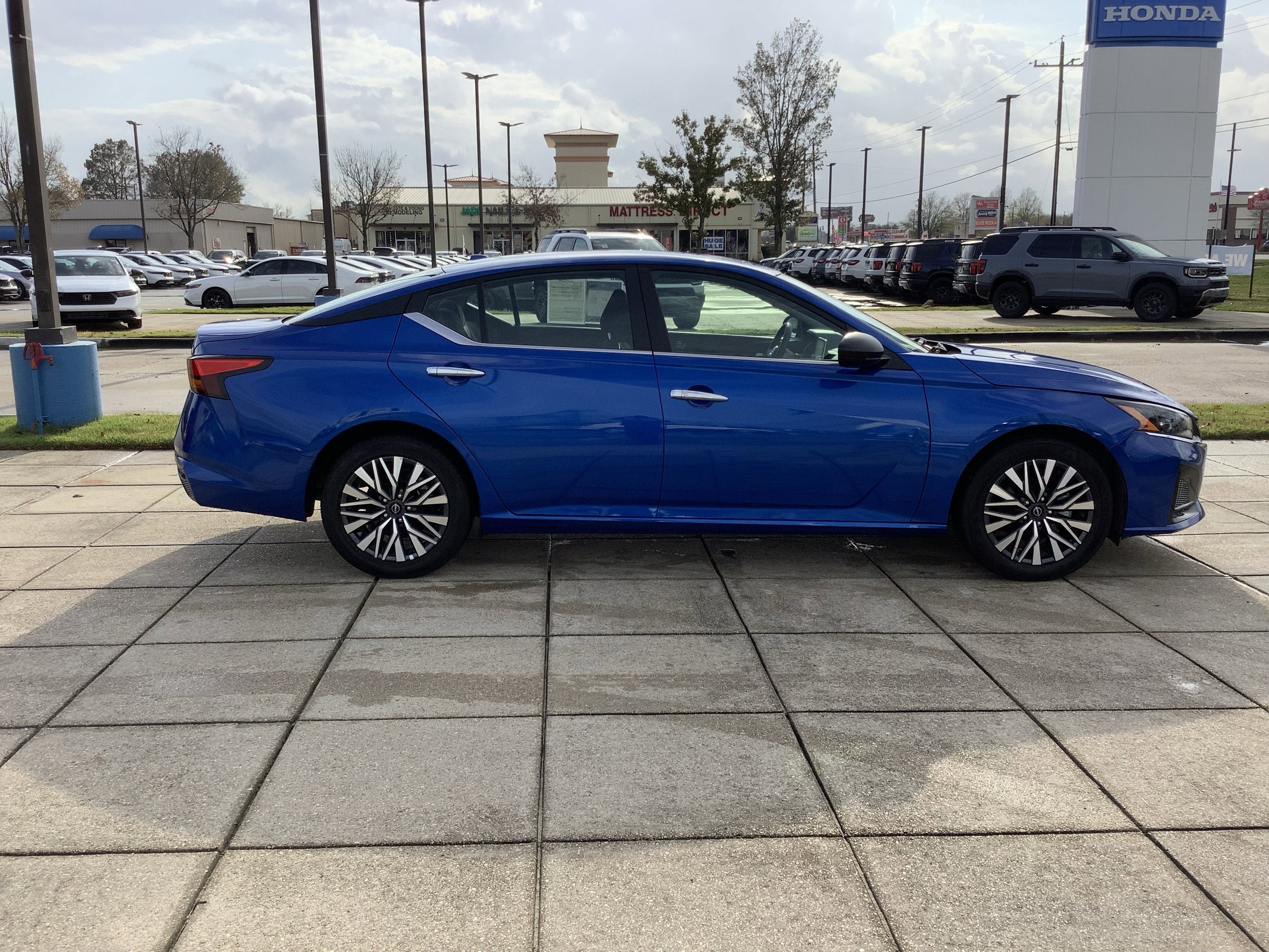 2025 Nissan Altima SV