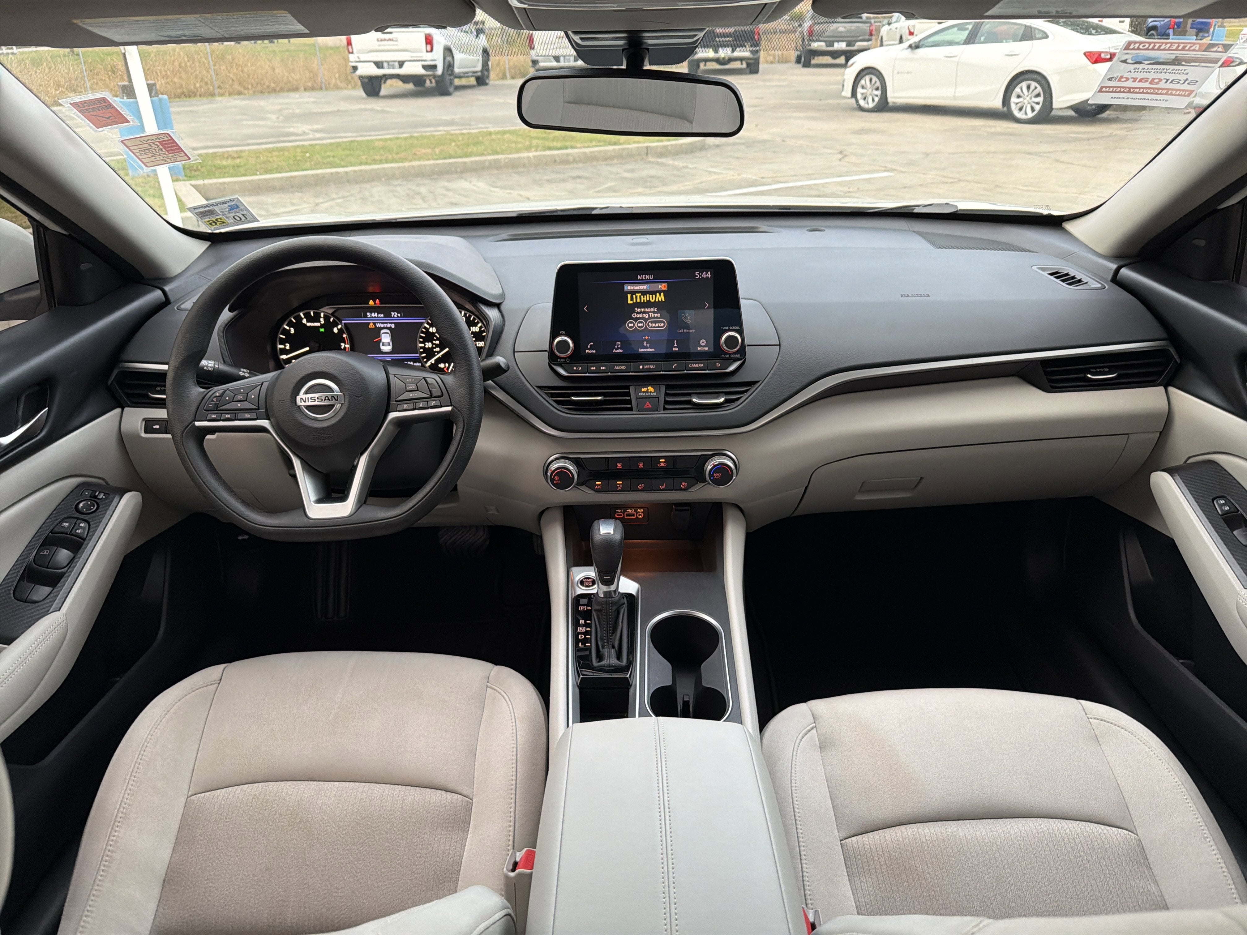 2022 Nissan Altima 2.5 SV