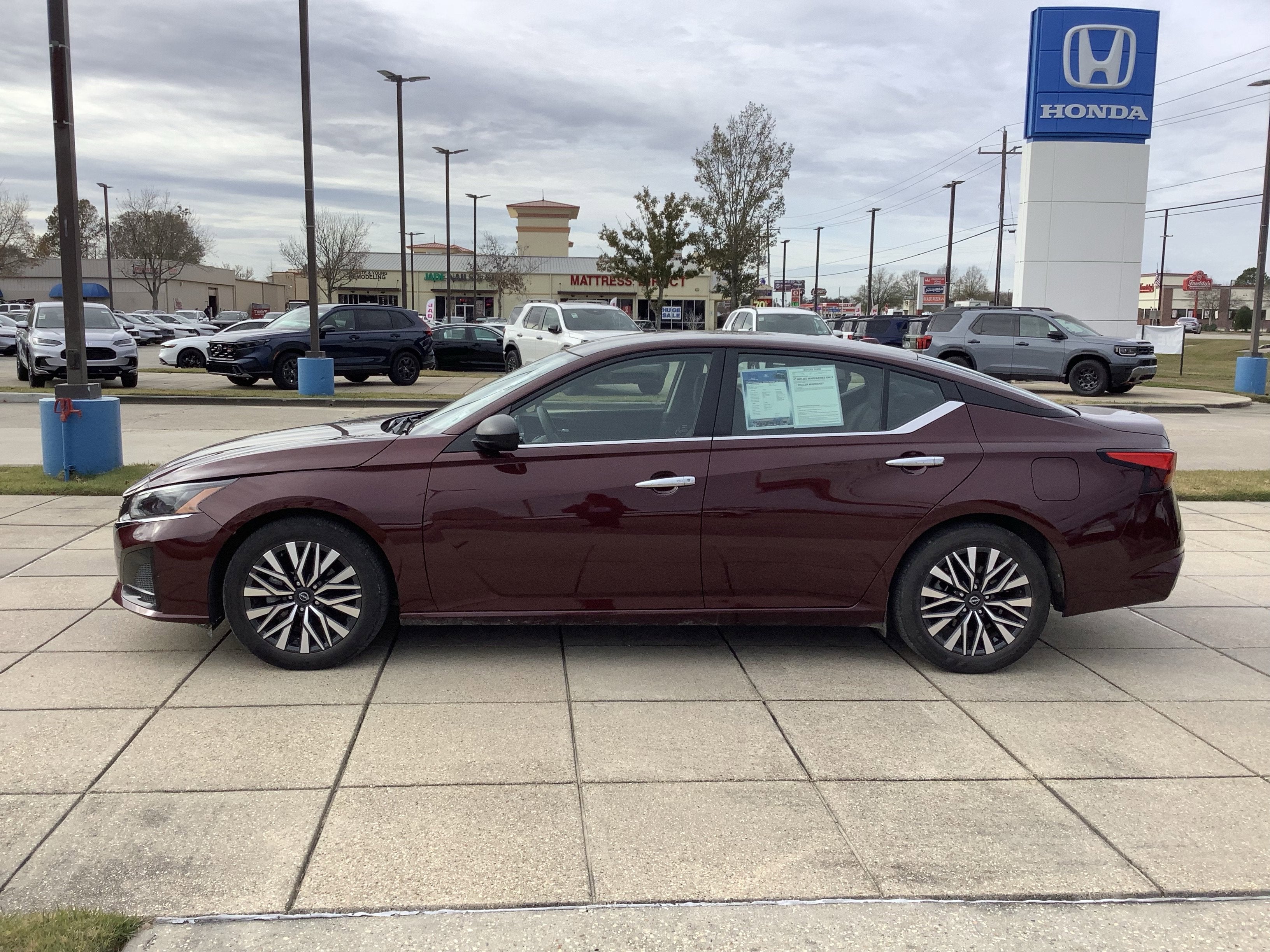 2025 Nissan Altima SV