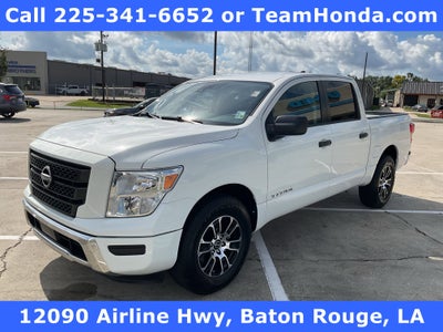 2023 Nissan Titan SV