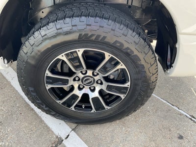 2023 Nissan Titan SV