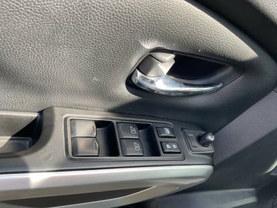 2023 Nissan Titan SV