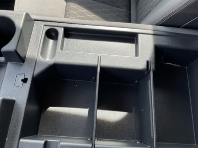 2023 Nissan Titan SV