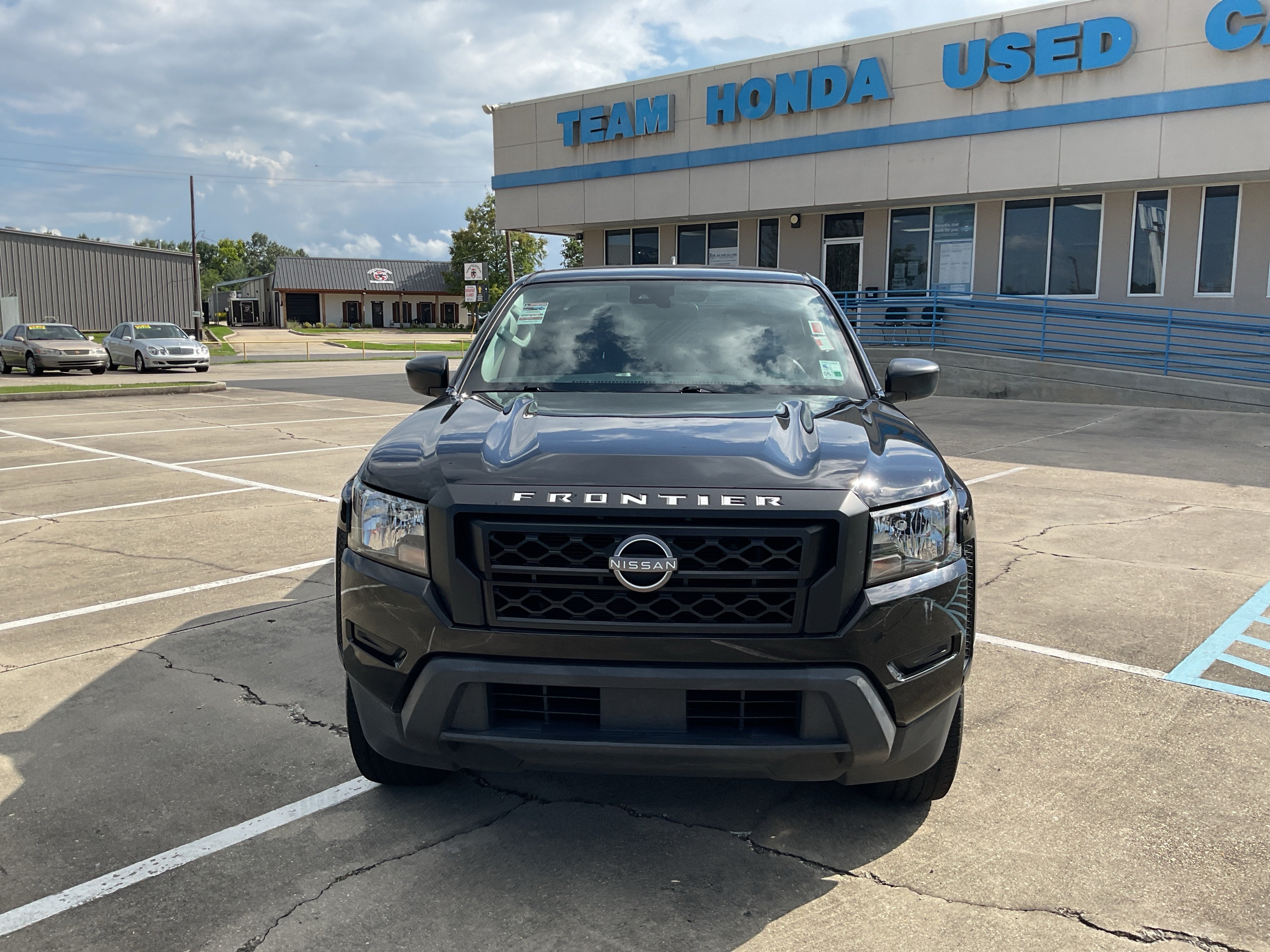 2022 Nissan Frontier S