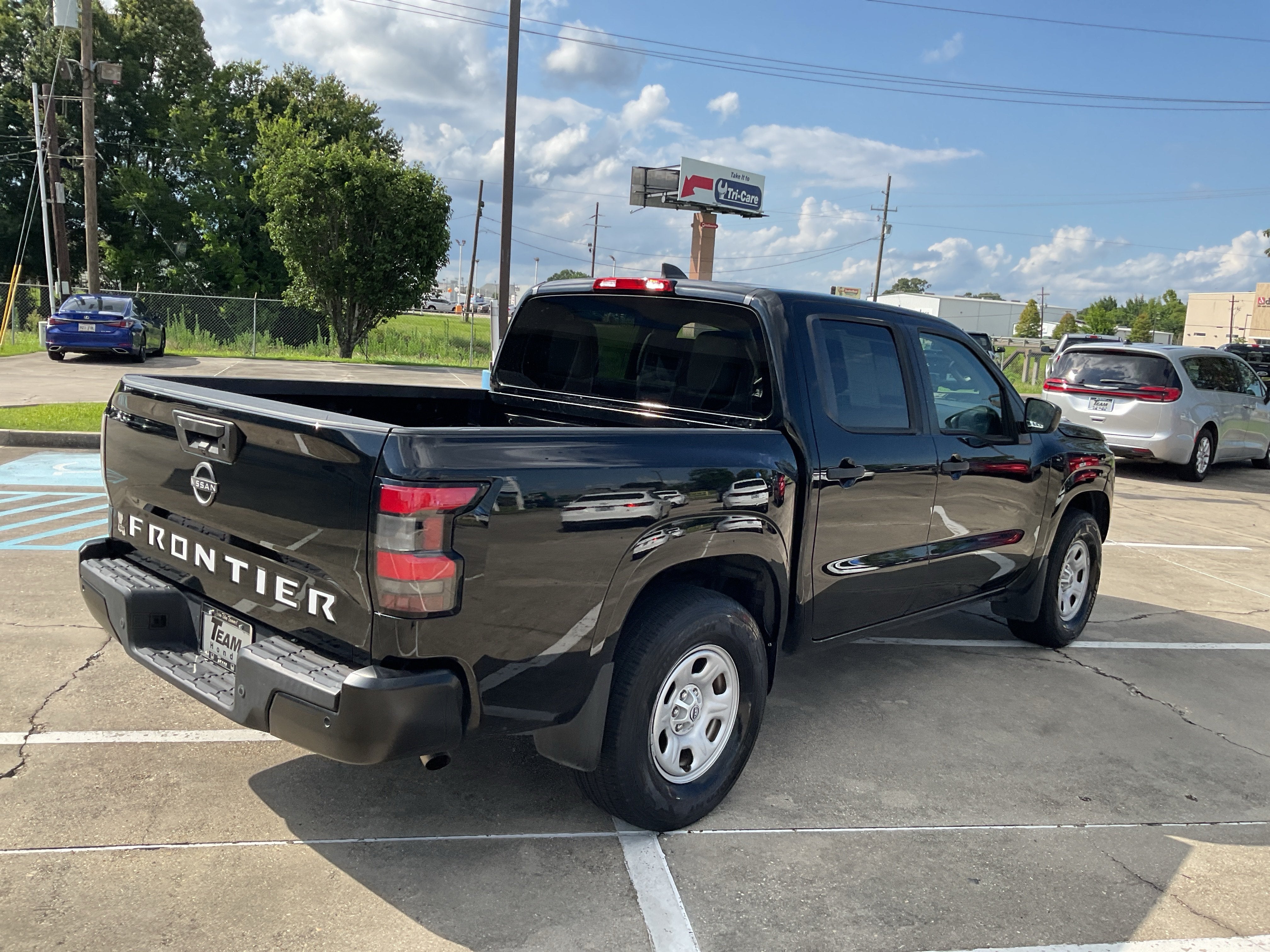 2022 Nissan Frontier S