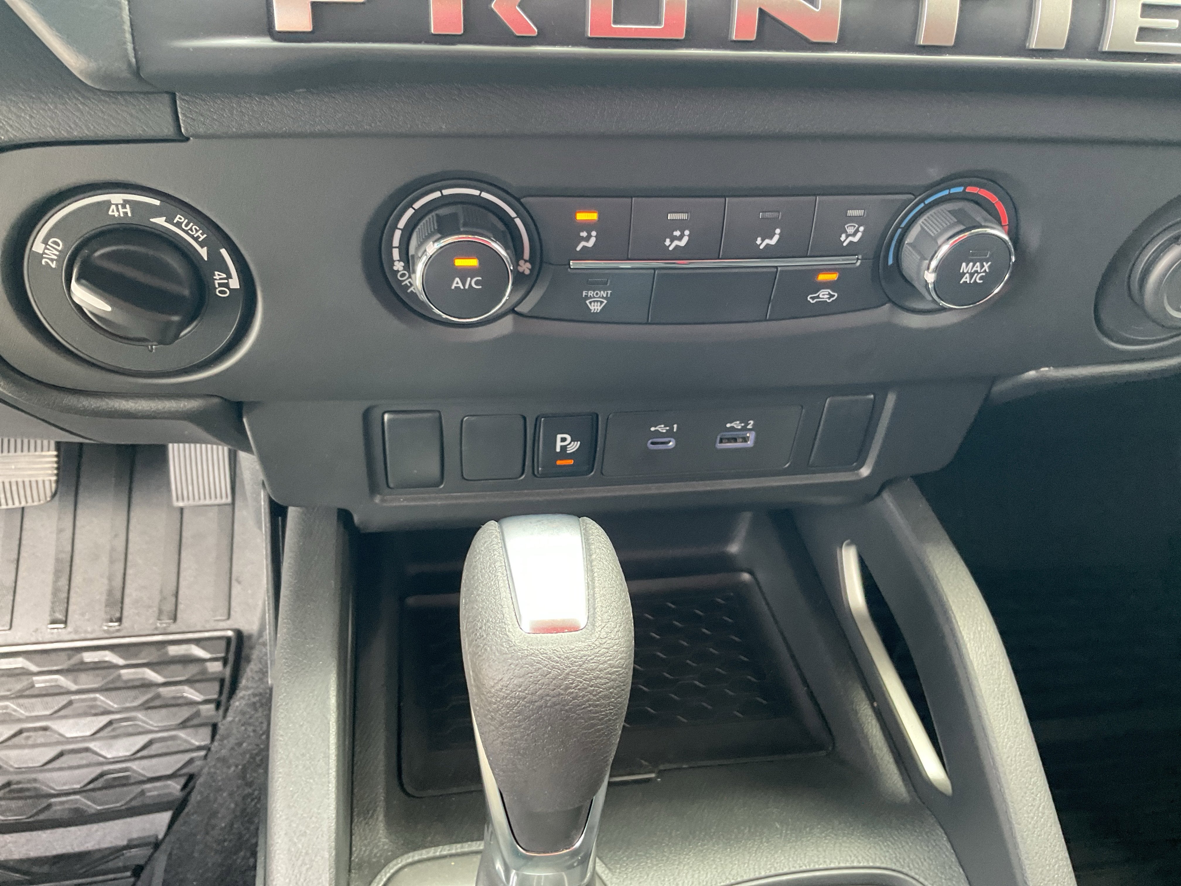 2025 Nissan Frontier SV