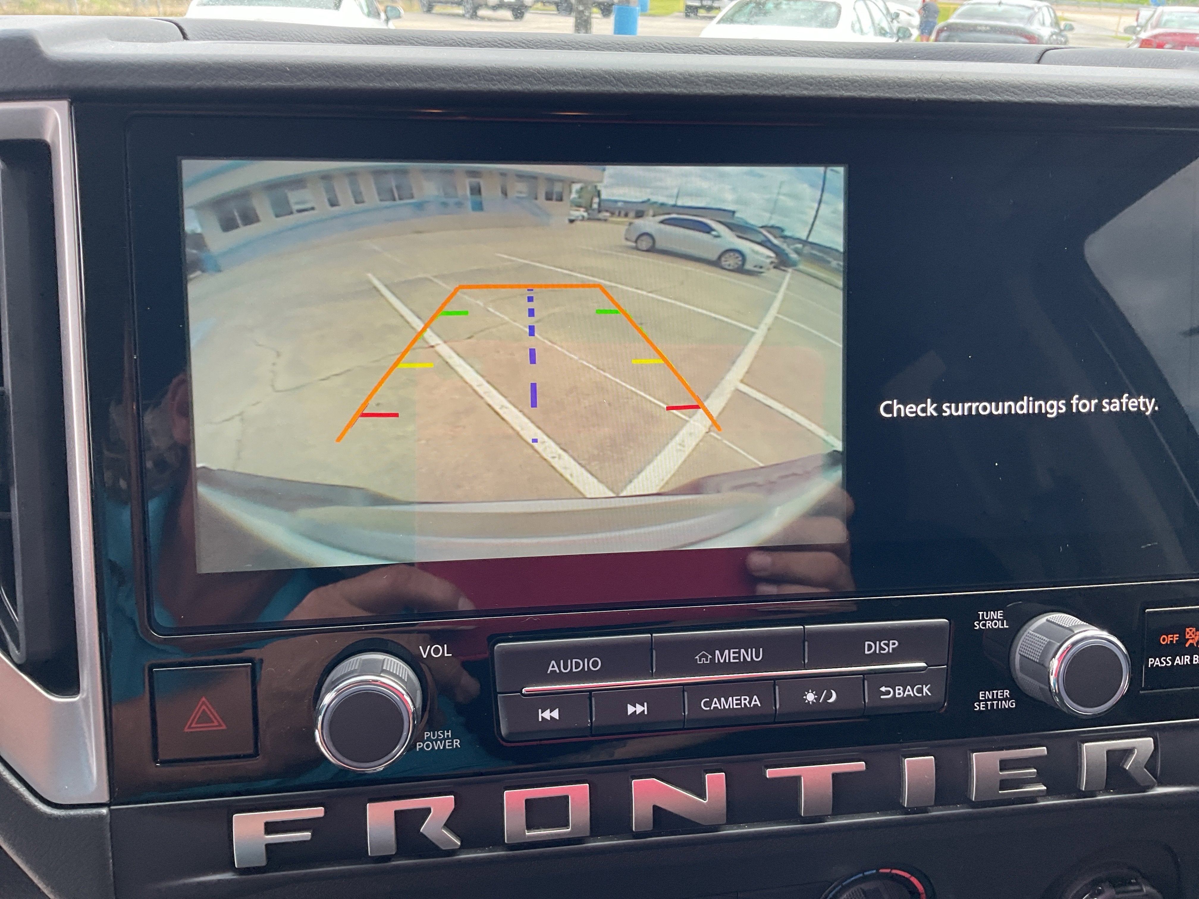 2025 Nissan Frontier SV