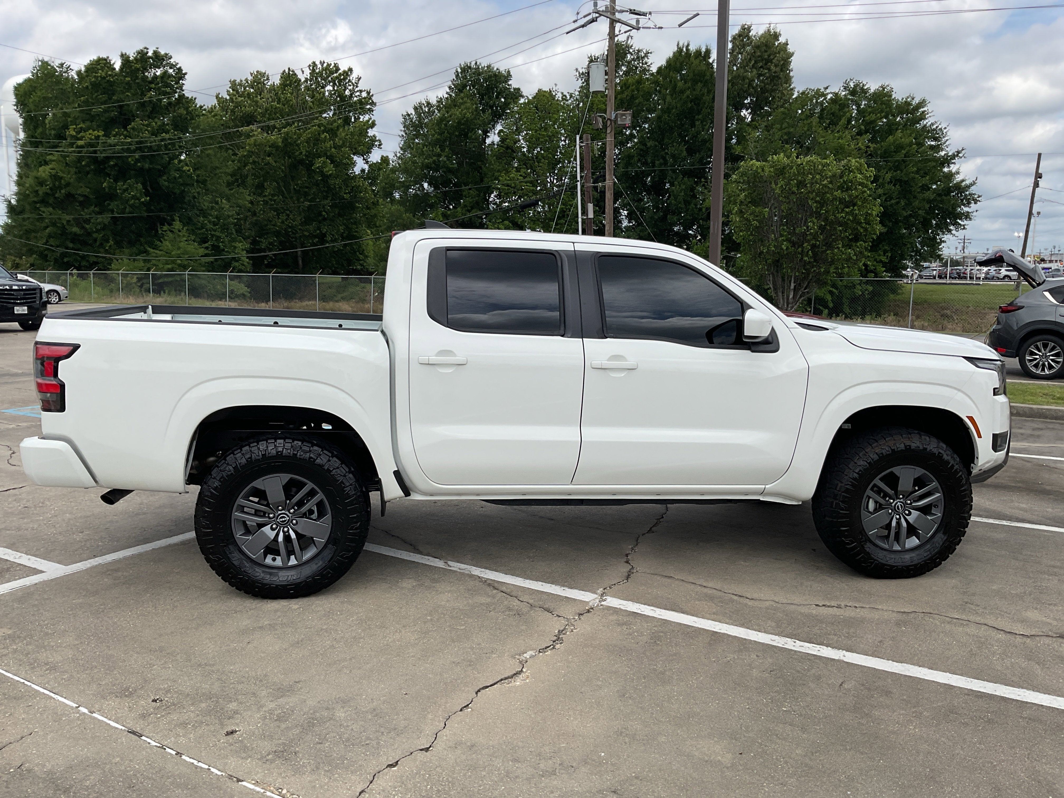 2025 Nissan Frontier SV
