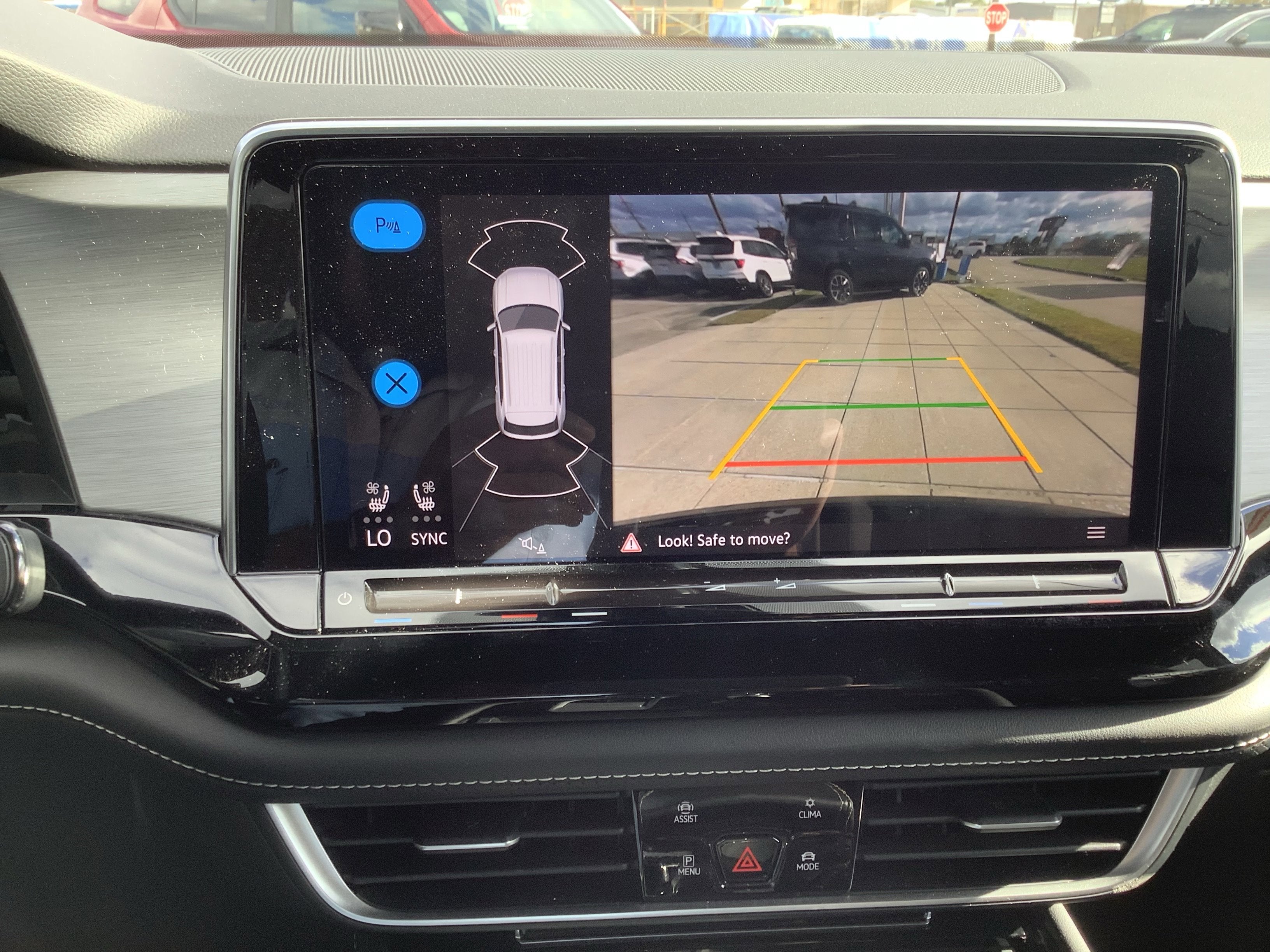 2024 Volkswagen Atlas Cross Sport 2.0T SE w/Technology